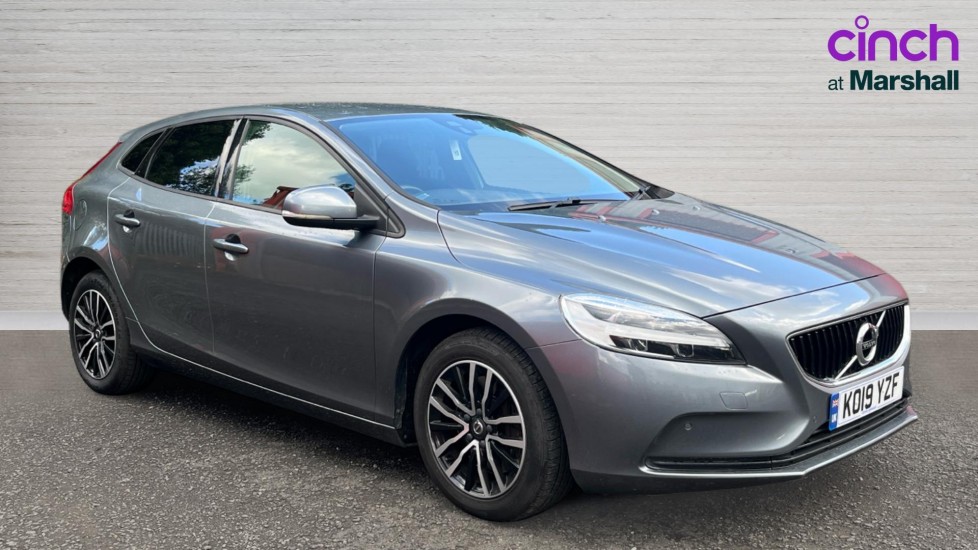 Main listing image - Volvo V40