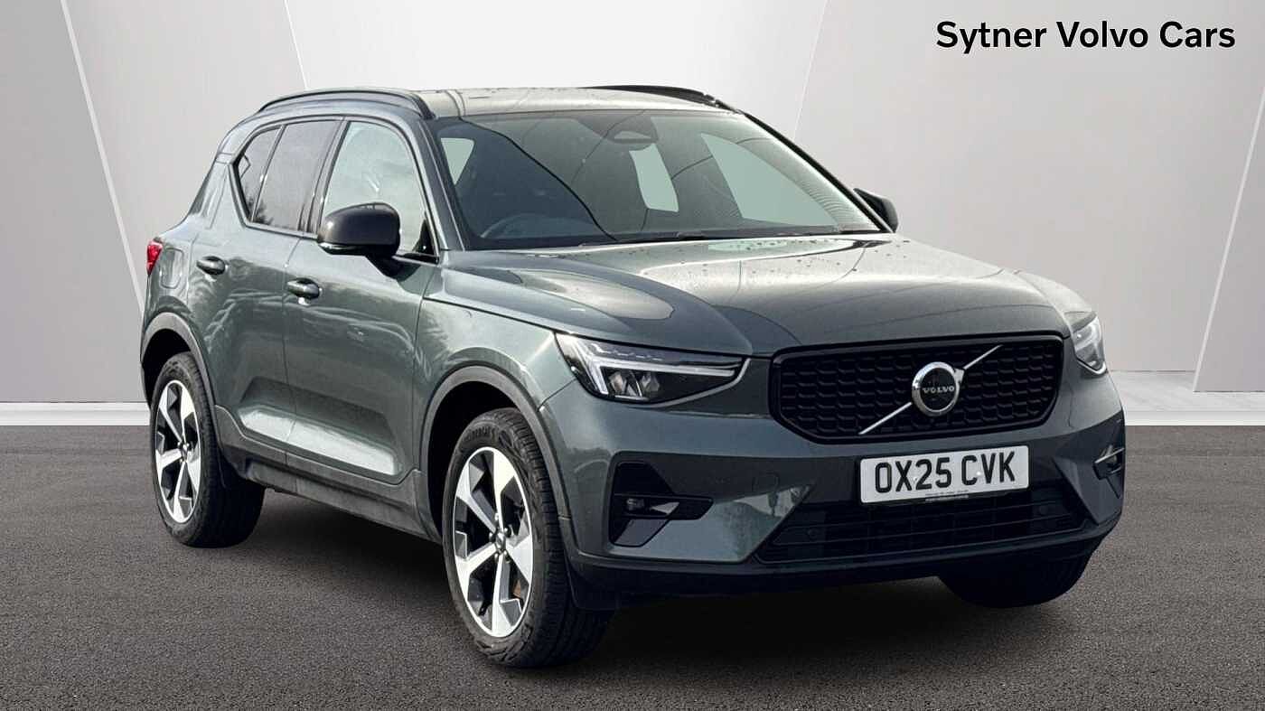 Main listing image - Volvo XC40