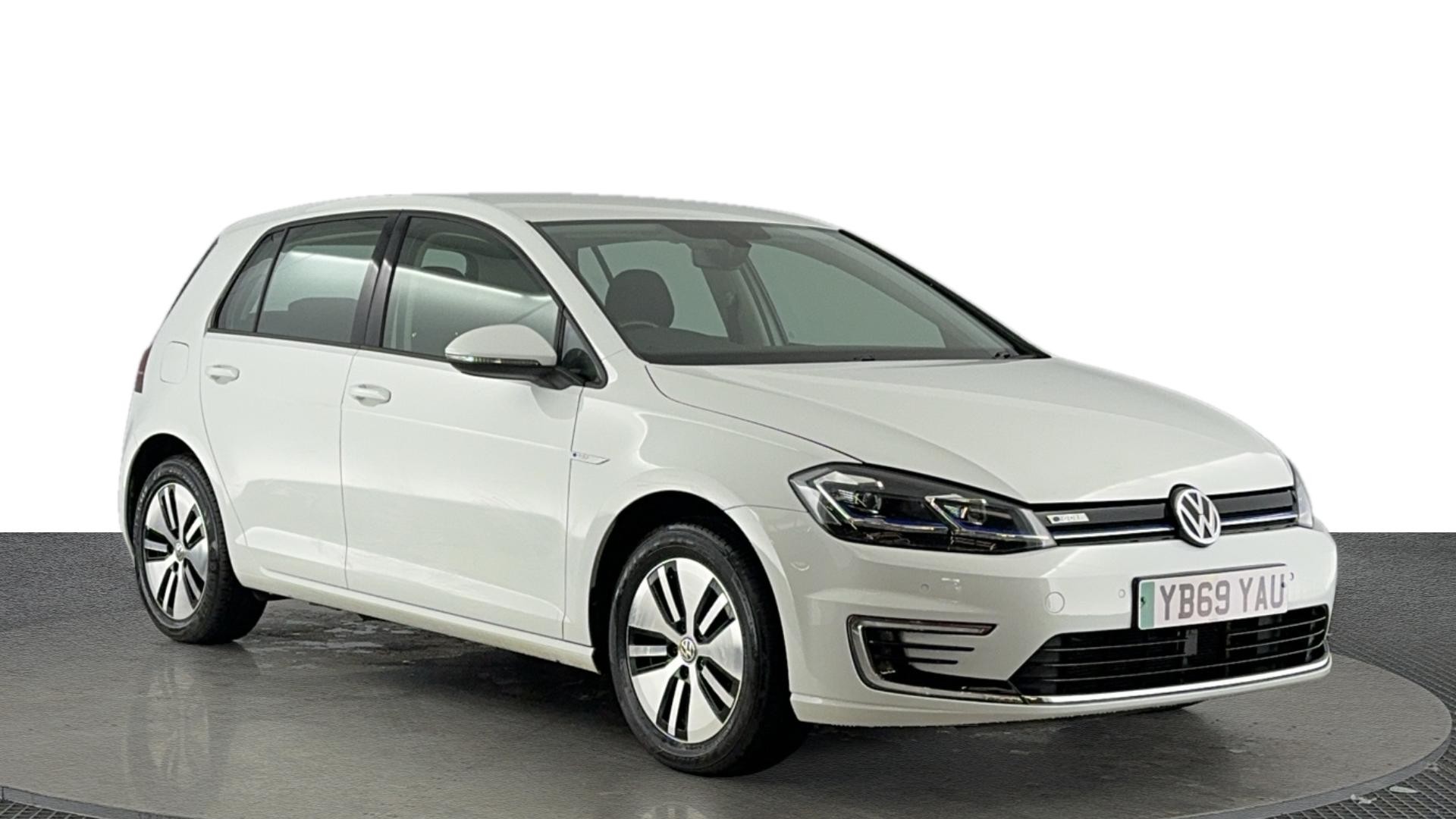 Main listing image - Volkswagen e-Golf