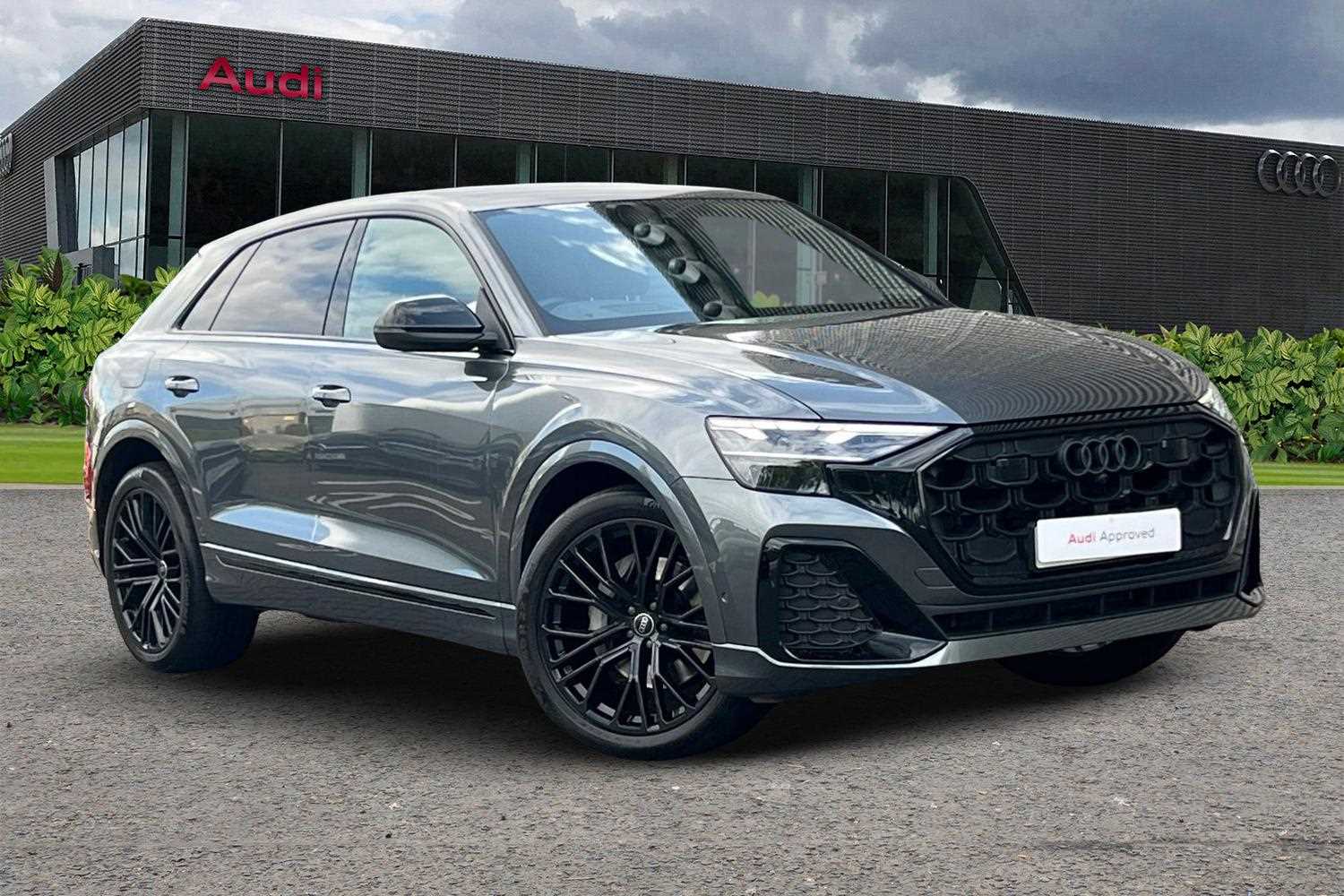 Main listing image - Audi Q8