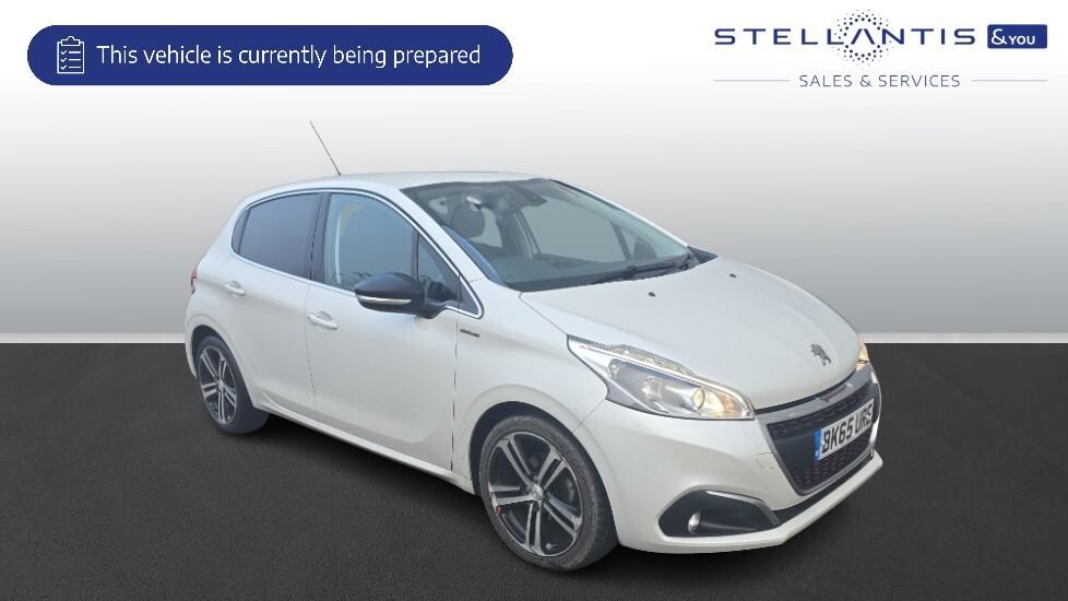 Main listing image - Peugeot 208