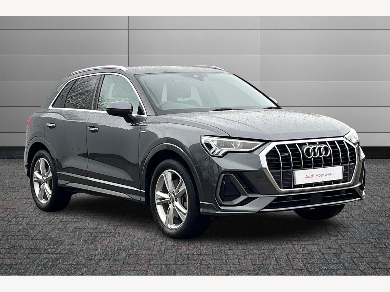 Main listing image - Audi Q3