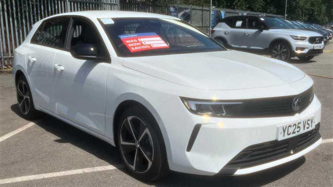 Main listing image - Vauxhall Astra