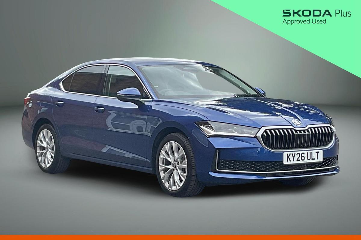 Main listing image - Skoda Superb