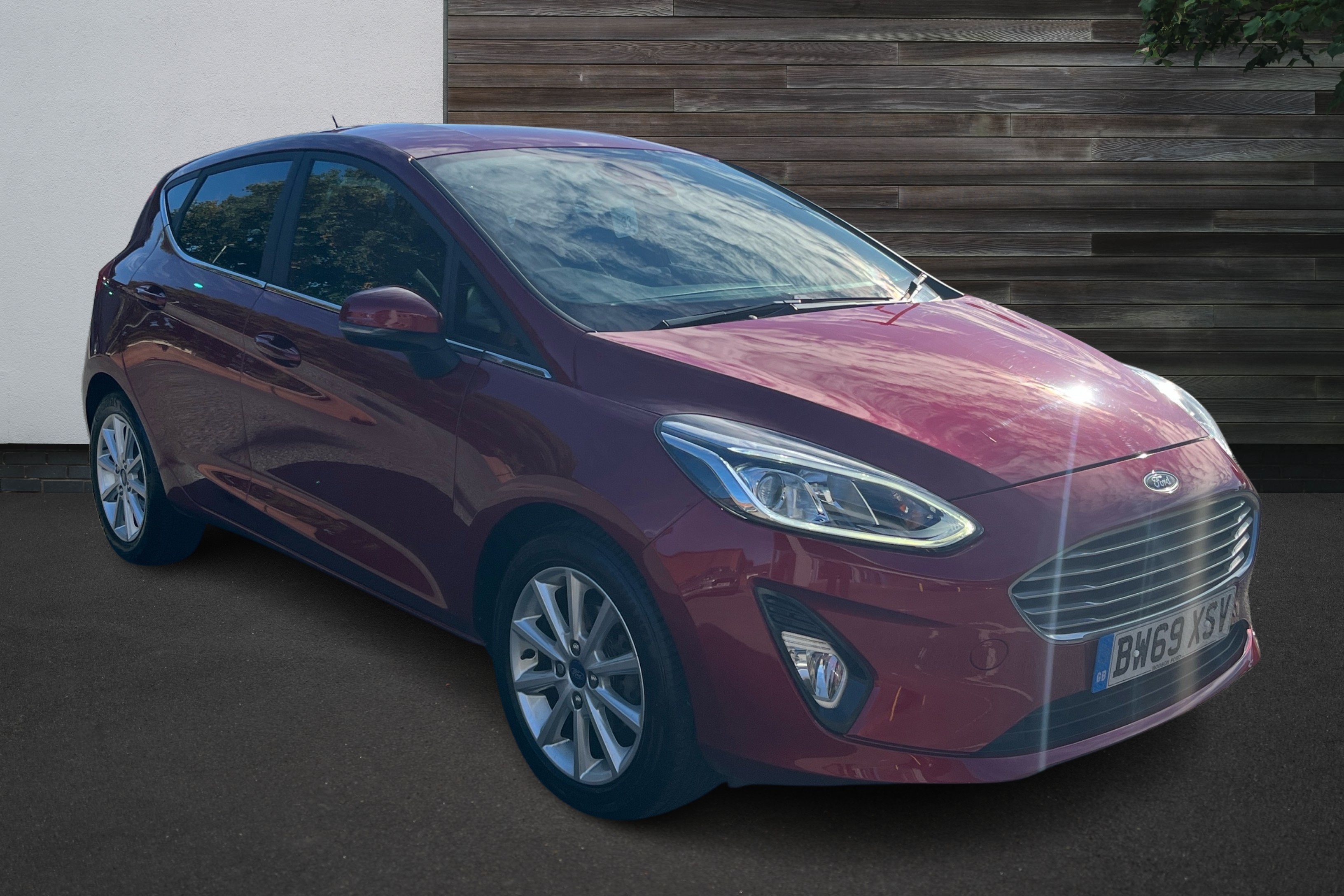 Main listing image - Ford Fiesta