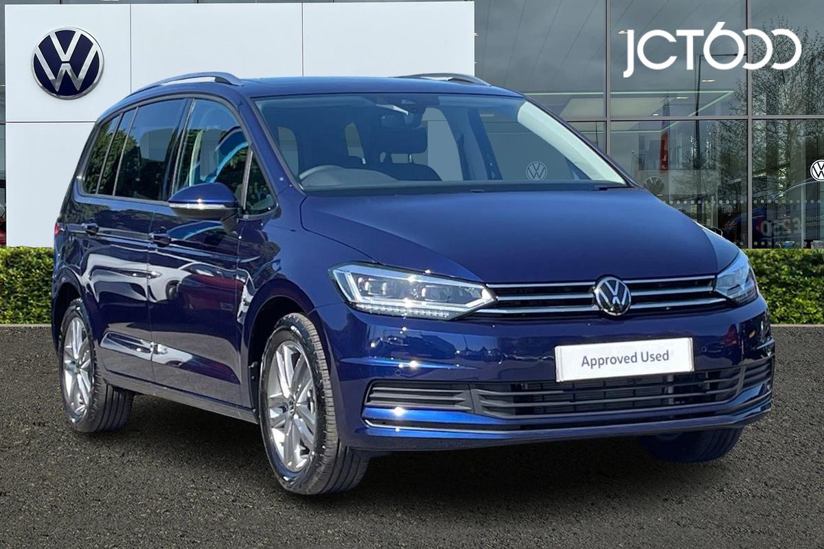 Main listing image - Volkswagen Touran