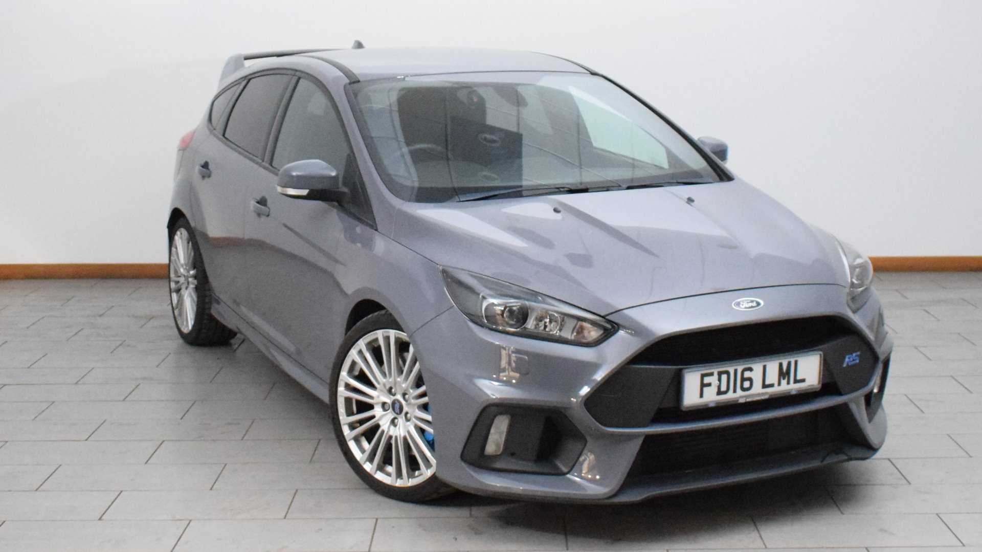 Main listing image - Ford Focus RS