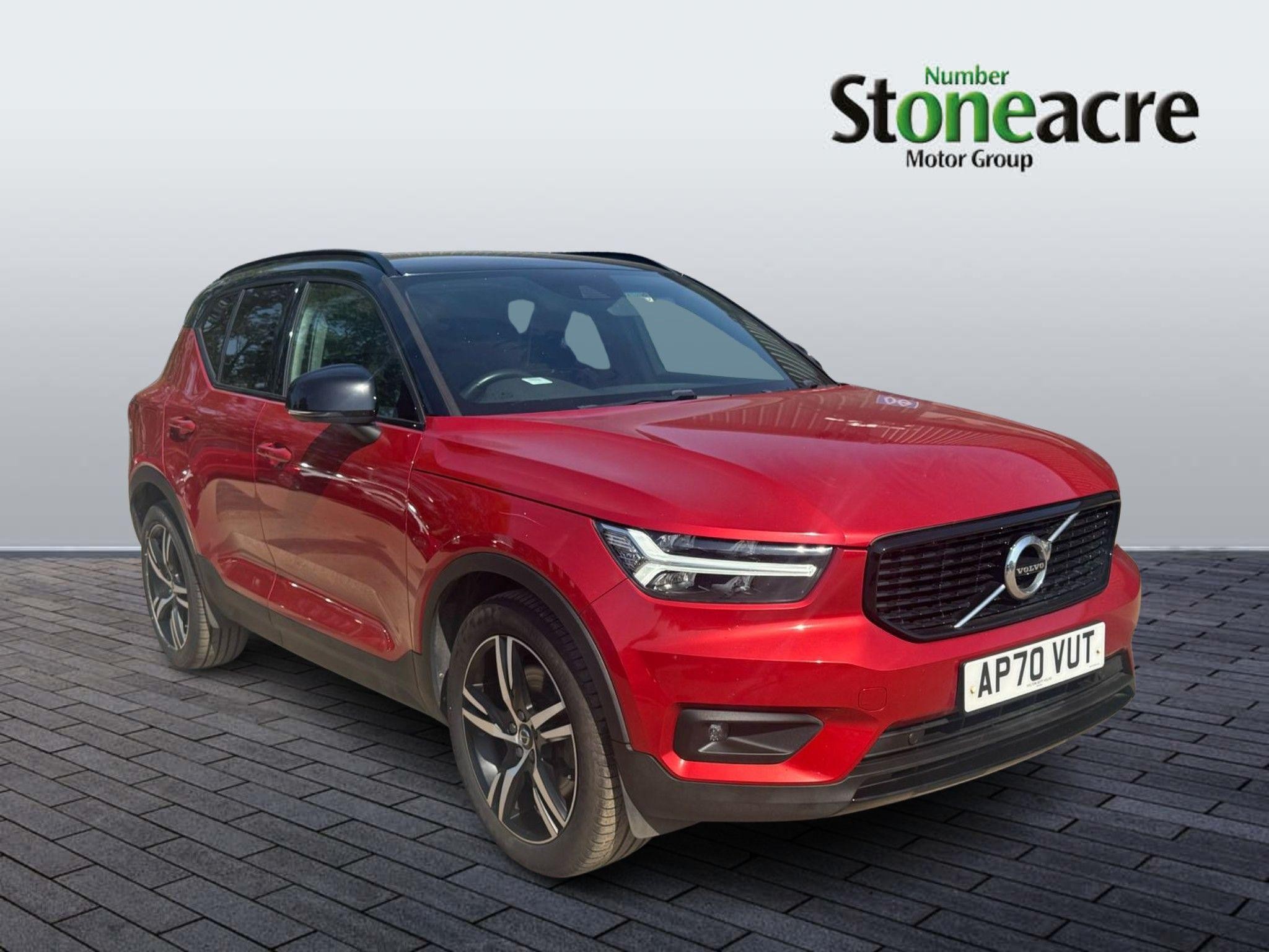 Main listing image - Volvo XC40 Recharge