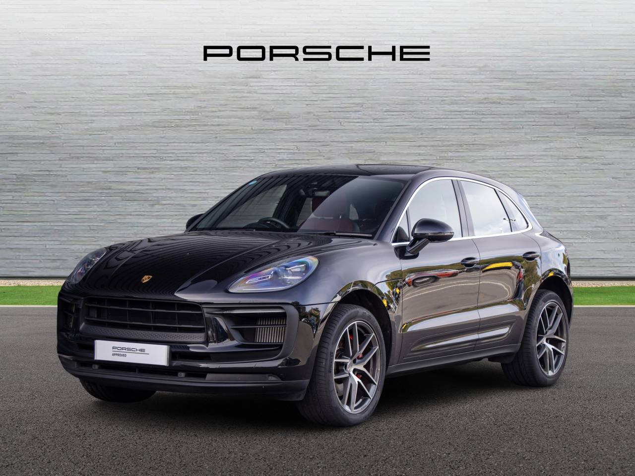 Main listing image - Porsche Macan