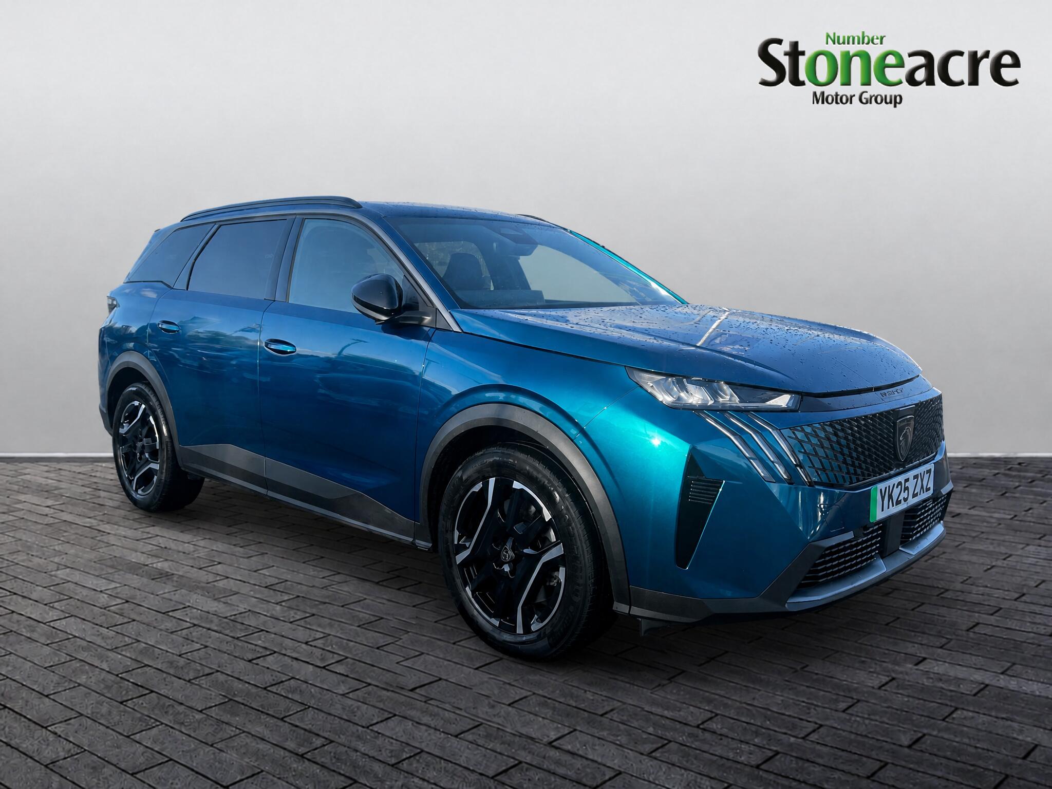 Main listing image - Peugeot 5008