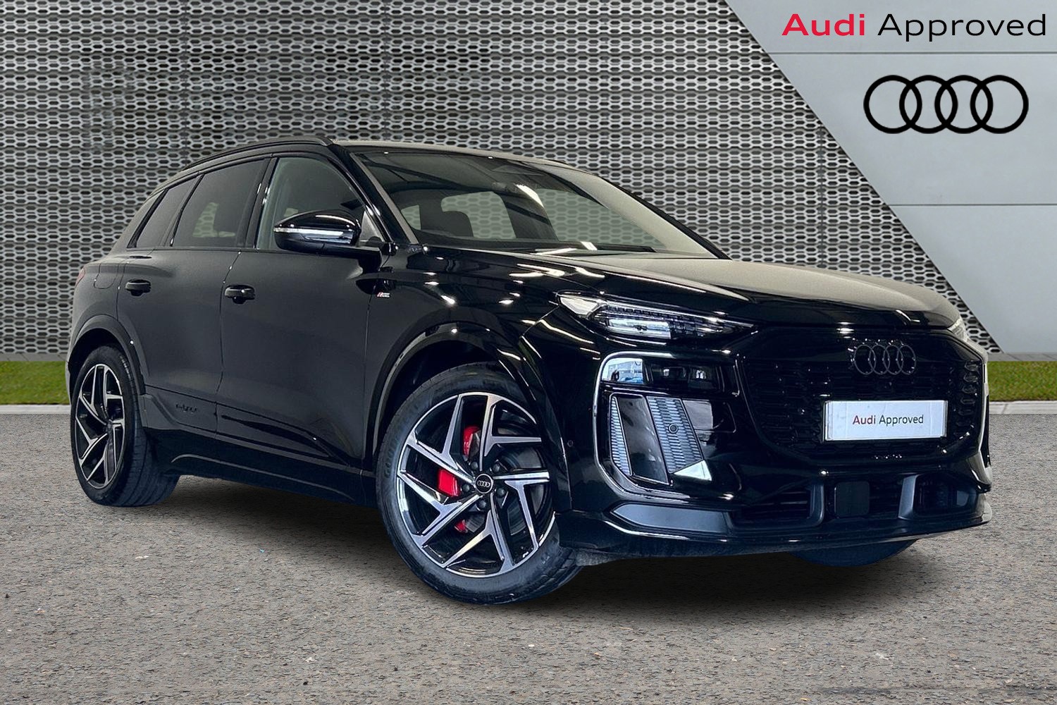 Main listing image - Audi Q6 e-tron