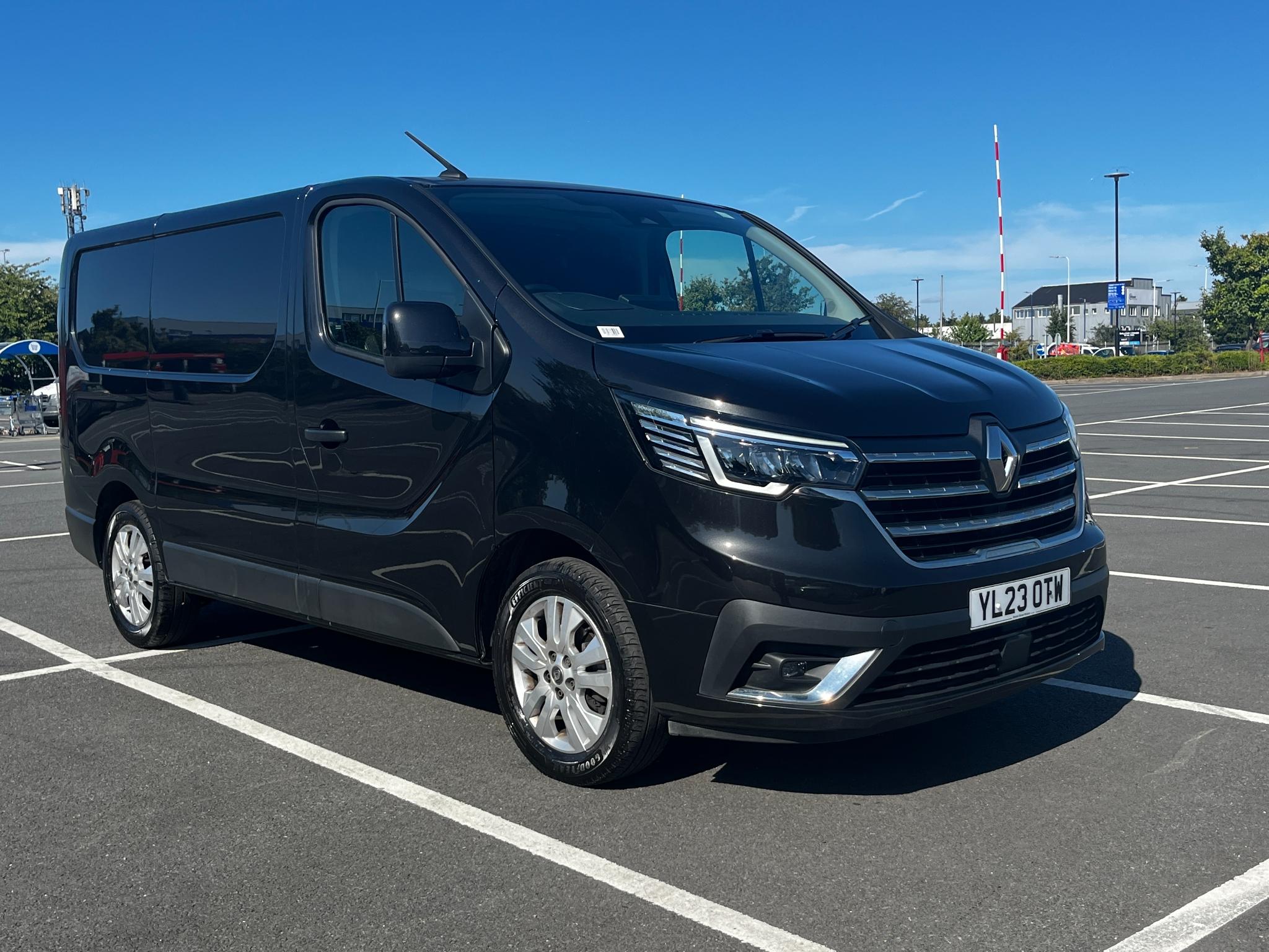 Main listing image - Renault Trafic