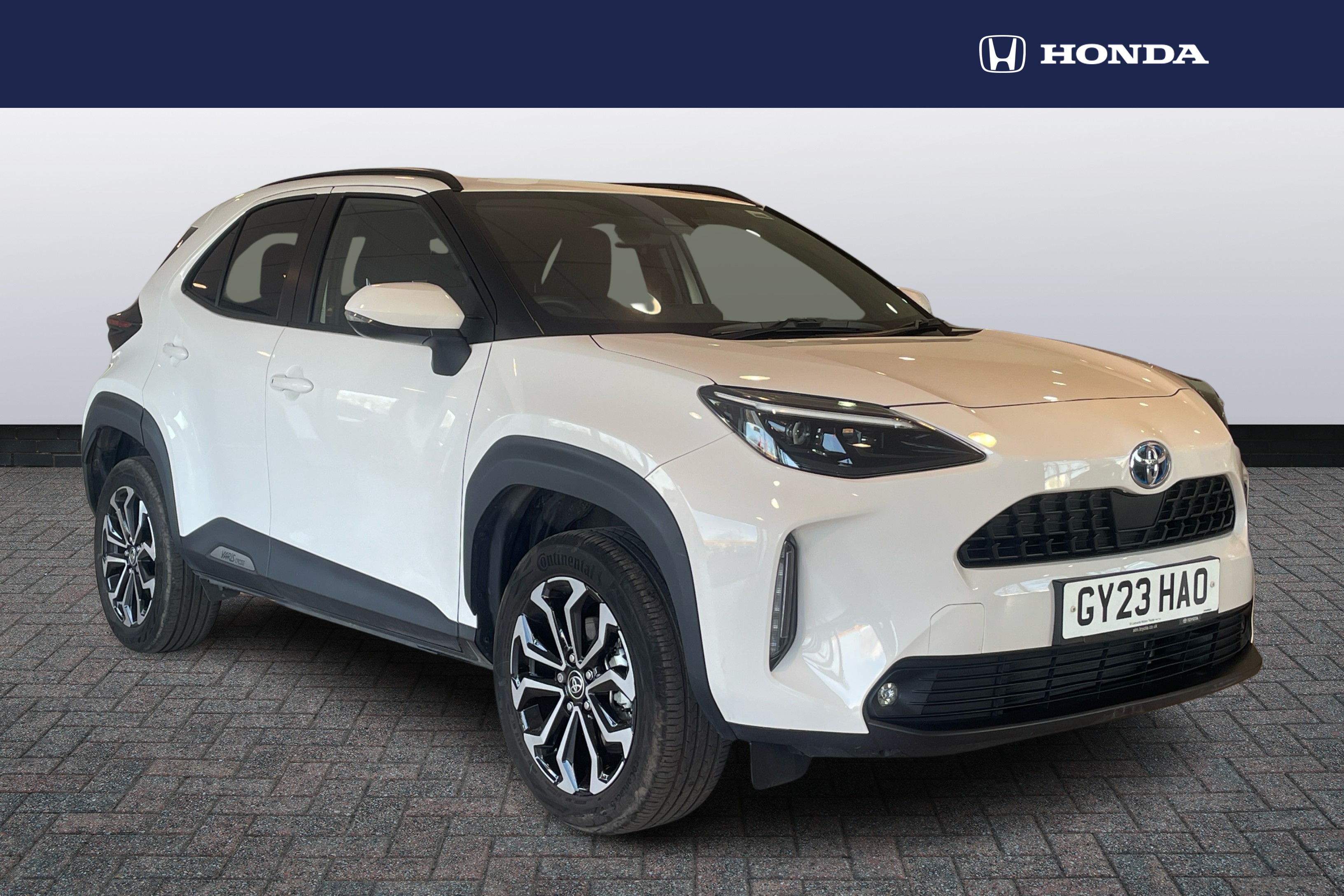 Main listing image - Toyota Yaris Cross
