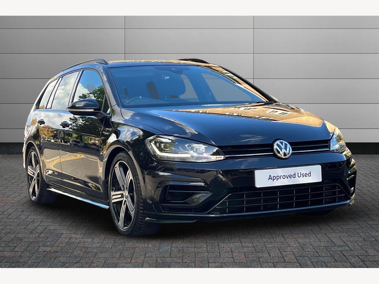 Main listing image - Volkswagen Golf Estate