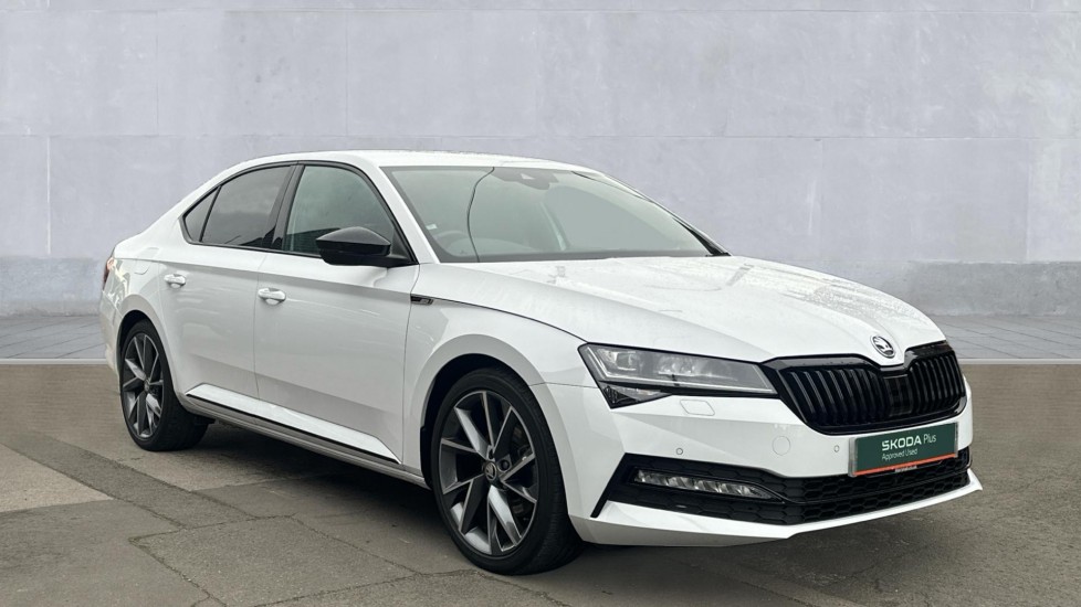 Main listing image - Skoda Superb