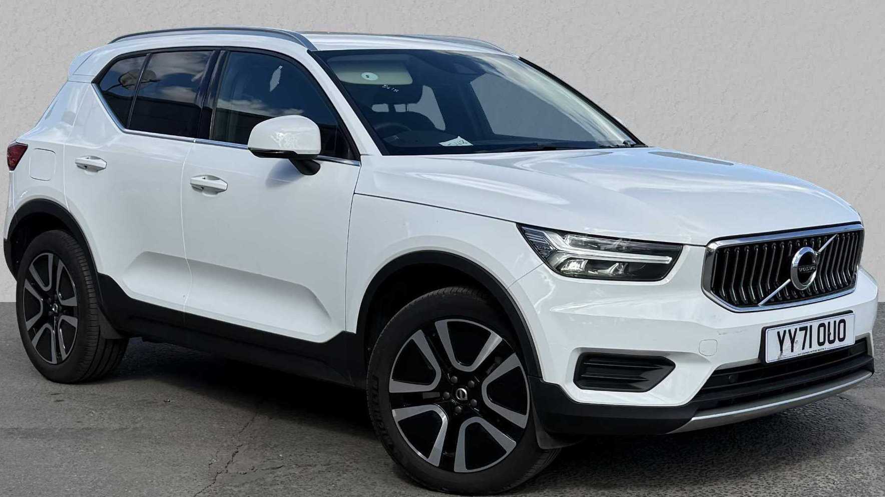 Main listing image - Volvo XC40 Recharge