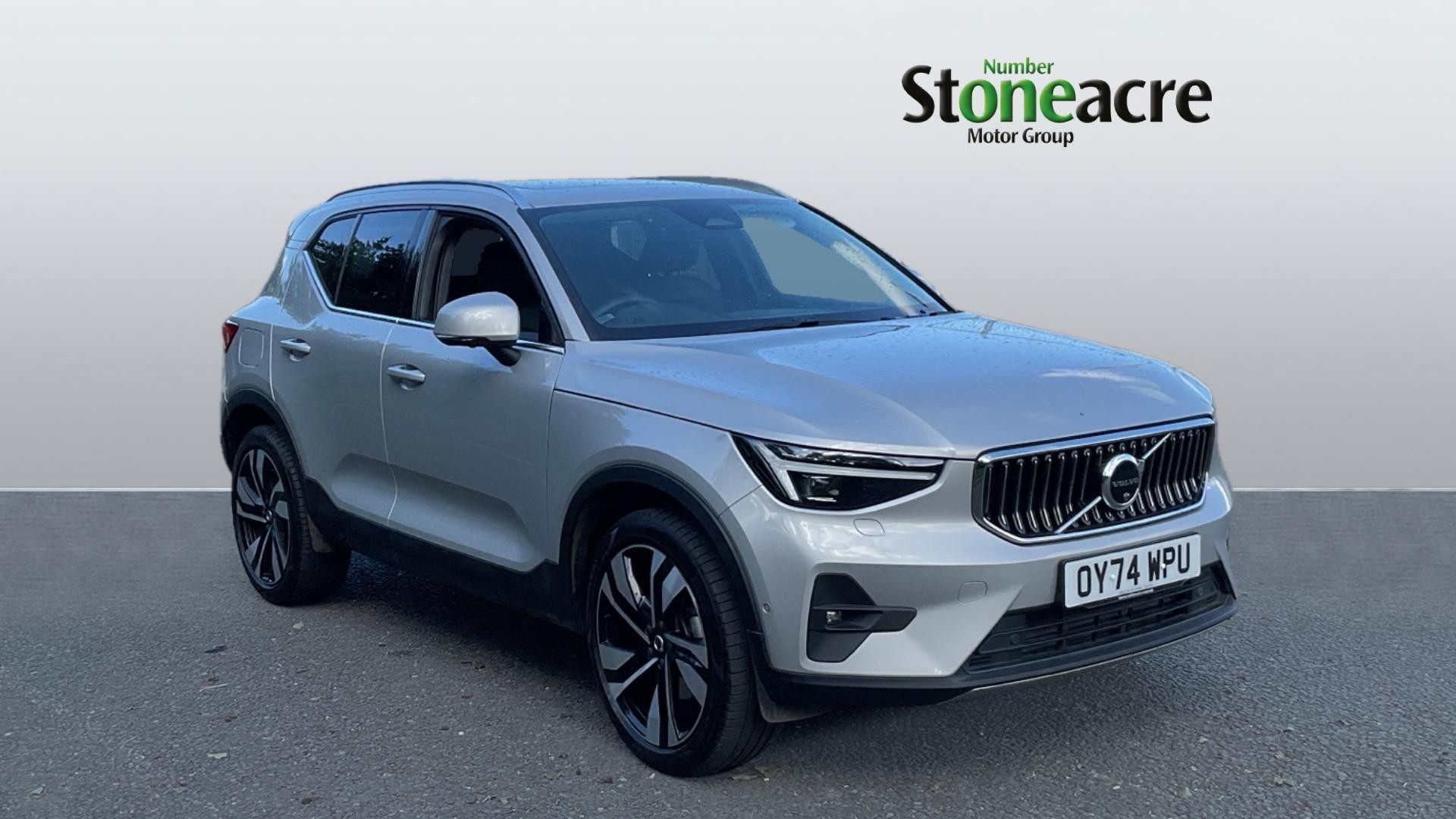 Main listing image - Volvo XC40