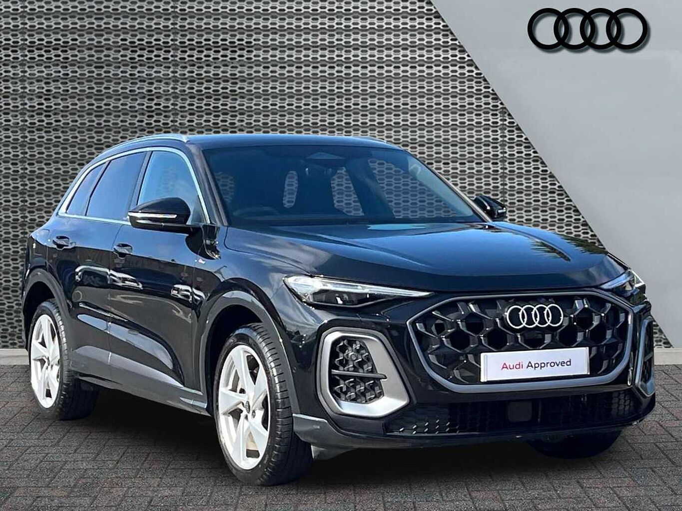 Main listing image - Audi Q5