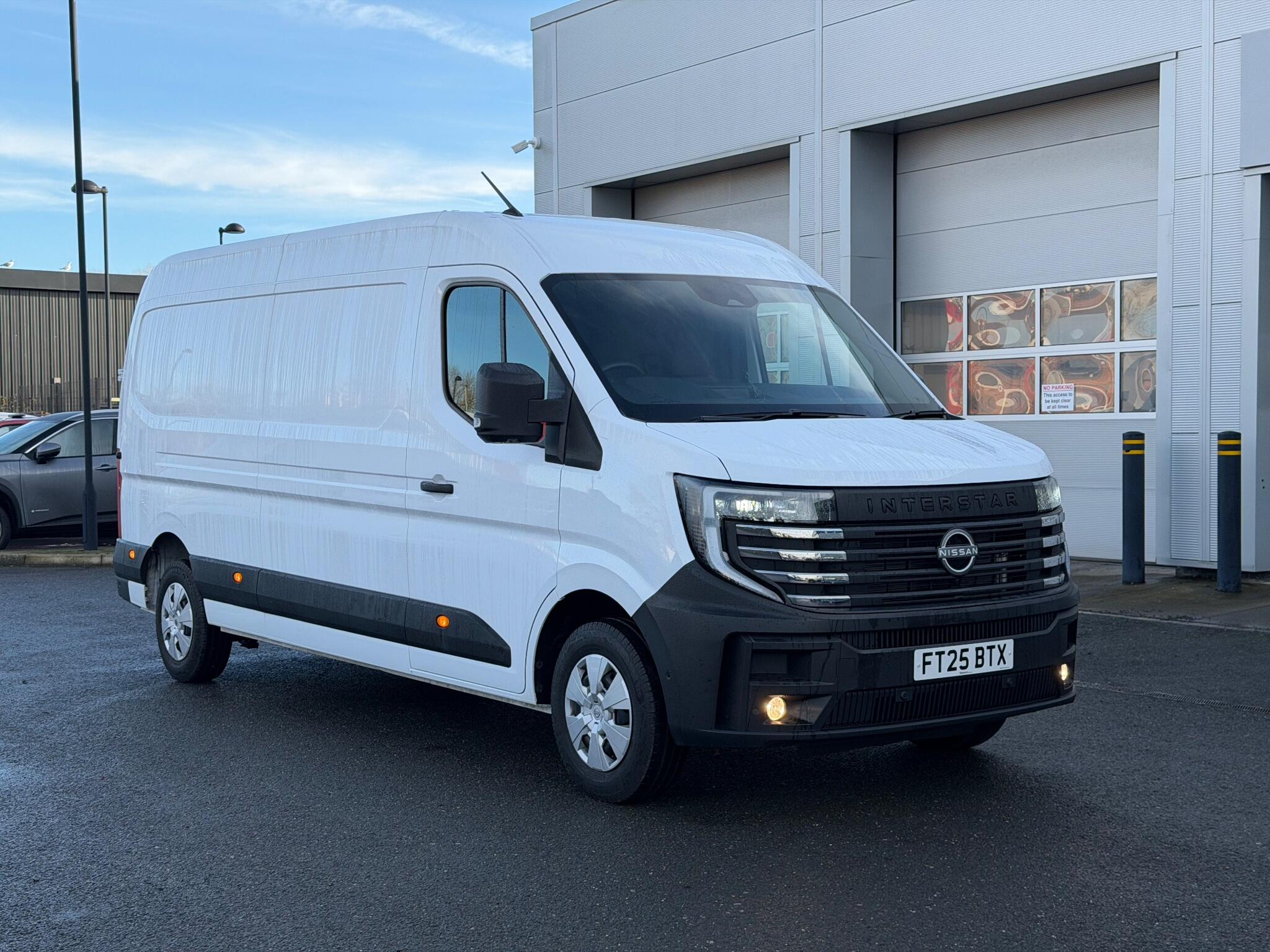 Main listing image - Nissan Interstar
