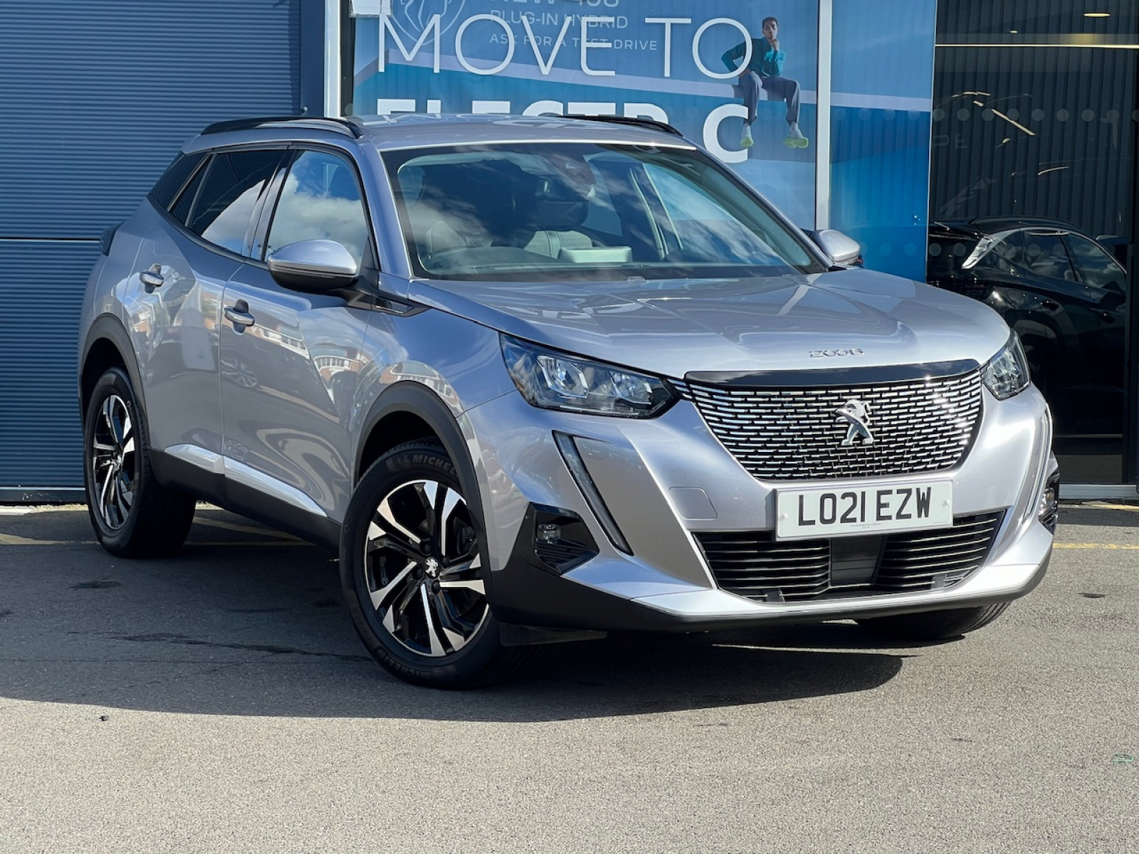 Main listing image - Peugeot 2008