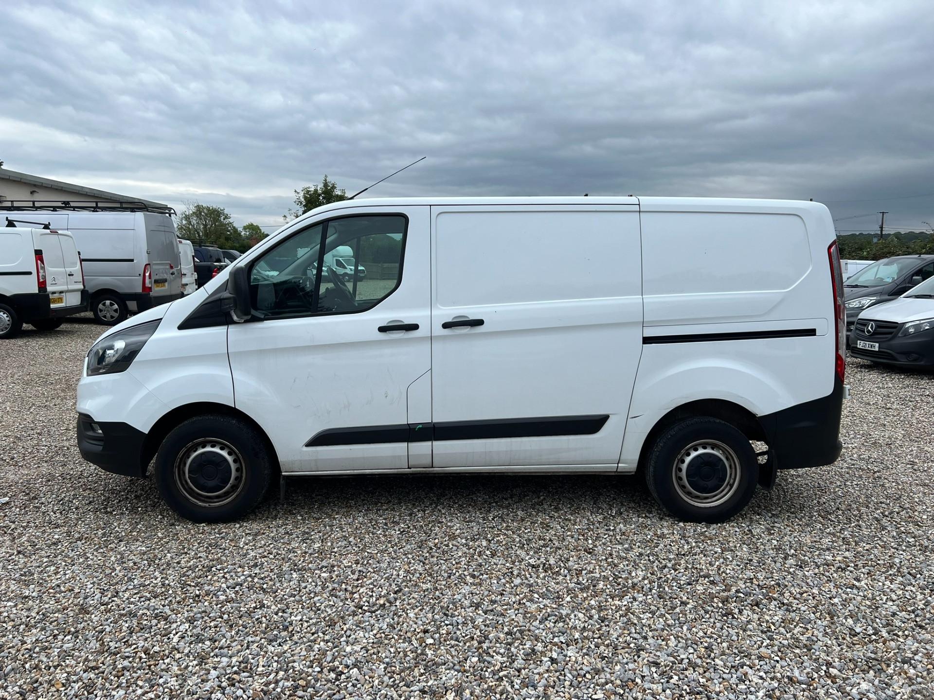 Main listing image - Ford Transit Custom