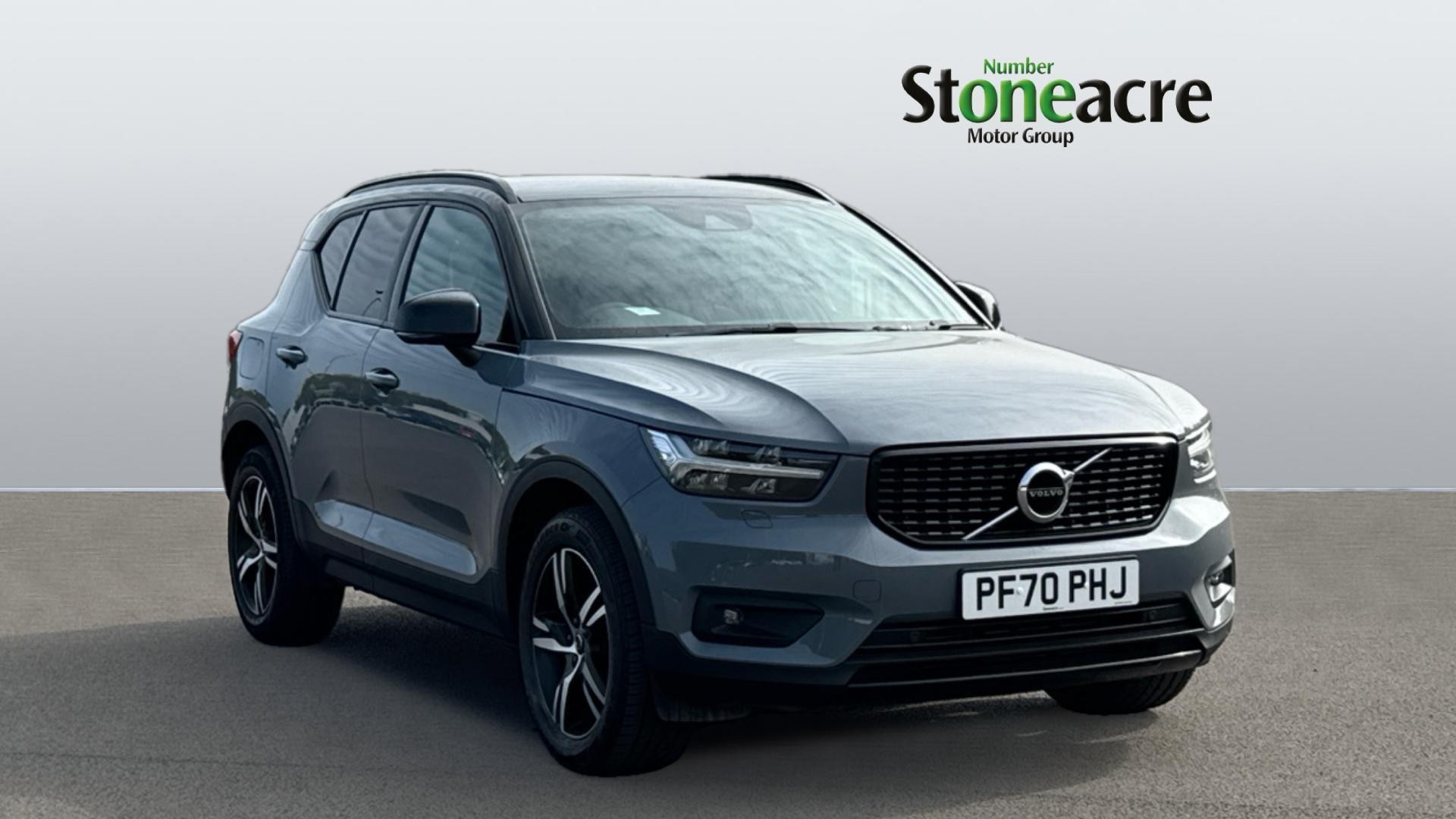 Main listing image - Volvo XC40