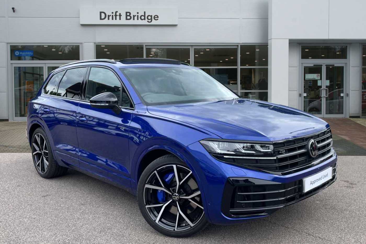 Main listing image - Volkswagen Touareg