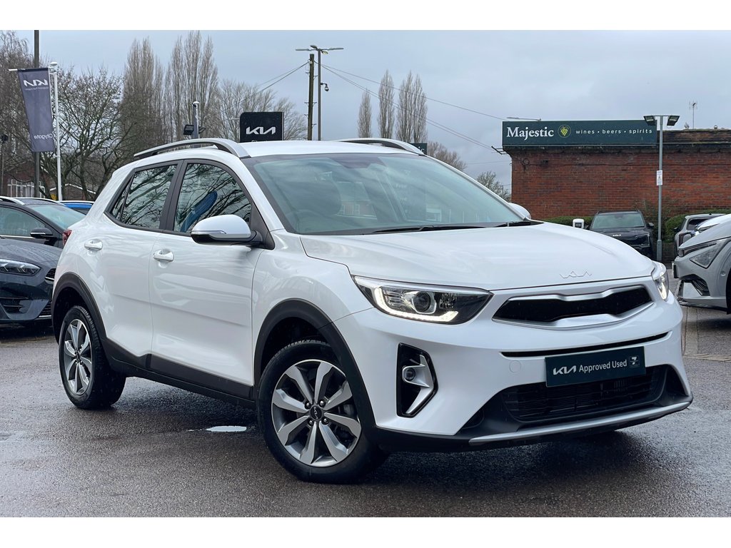 Main listing image - Kia Stonic