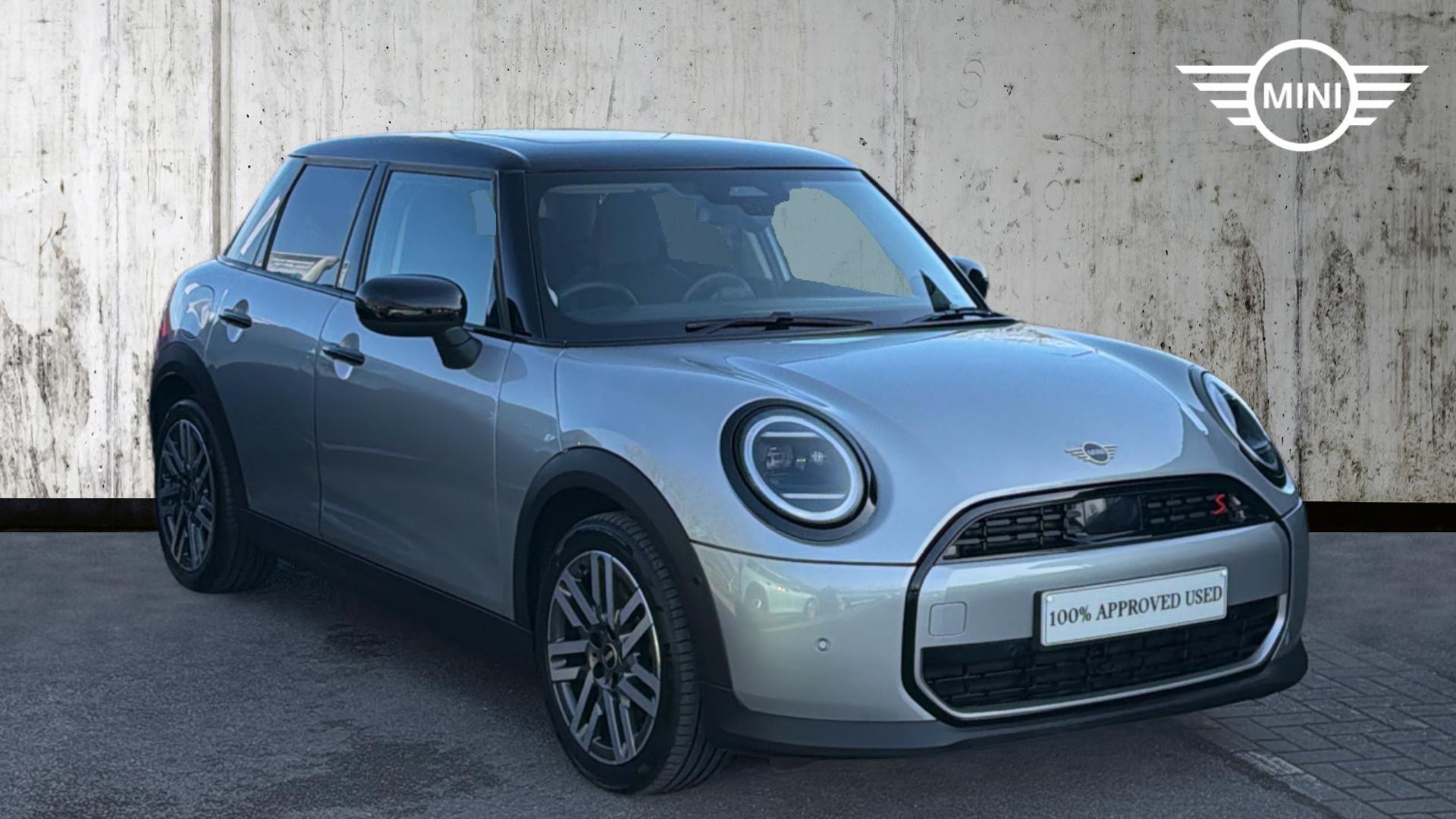 Main listing image - MINI Hatchback 5dr