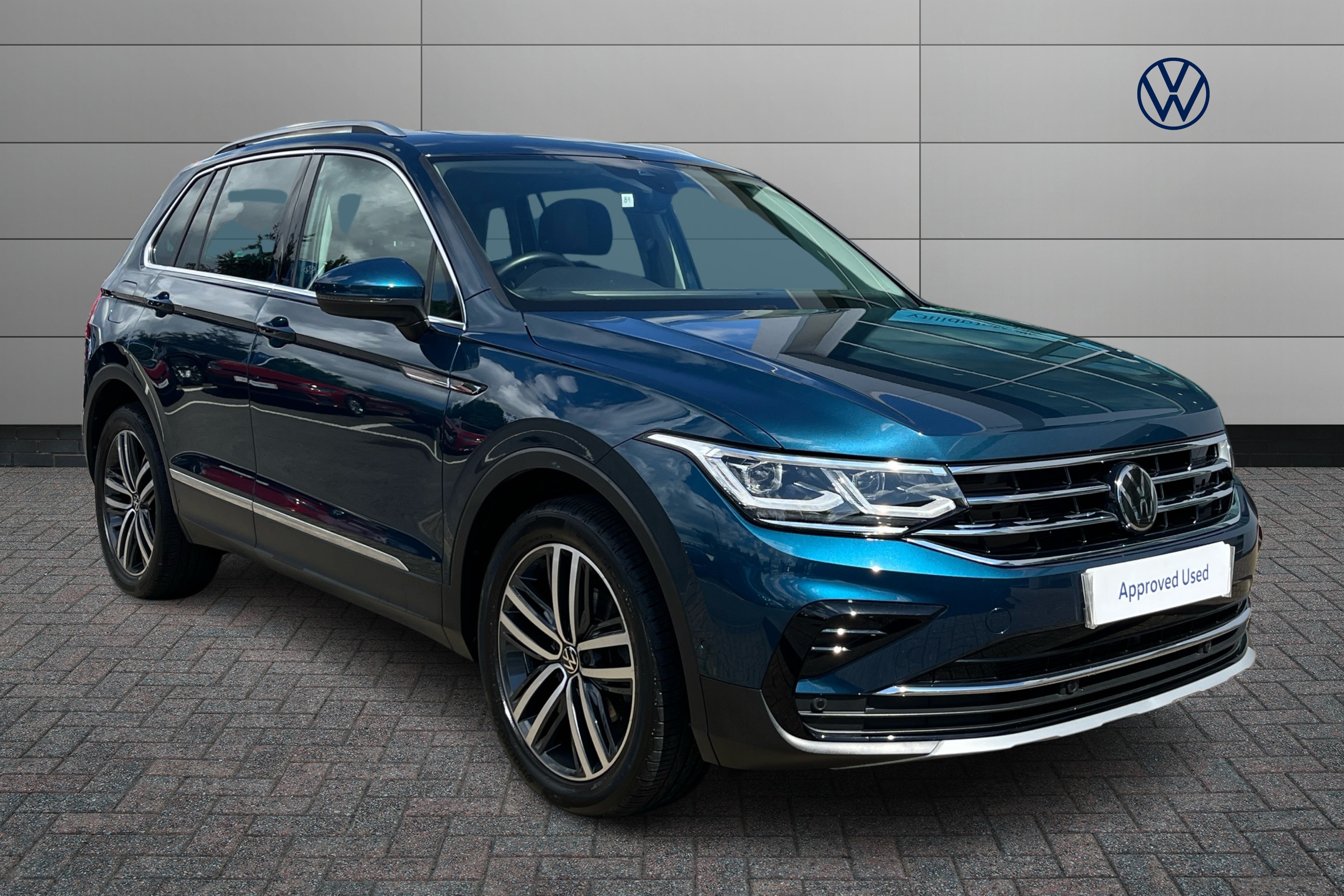 Main listing image - Volkswagen Tiguan