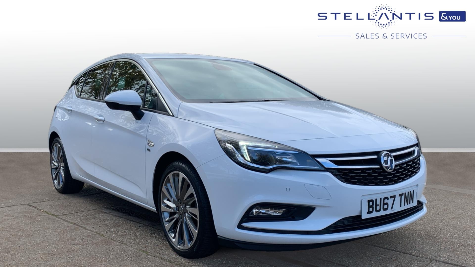 Main listing image - Vauxhall Astra