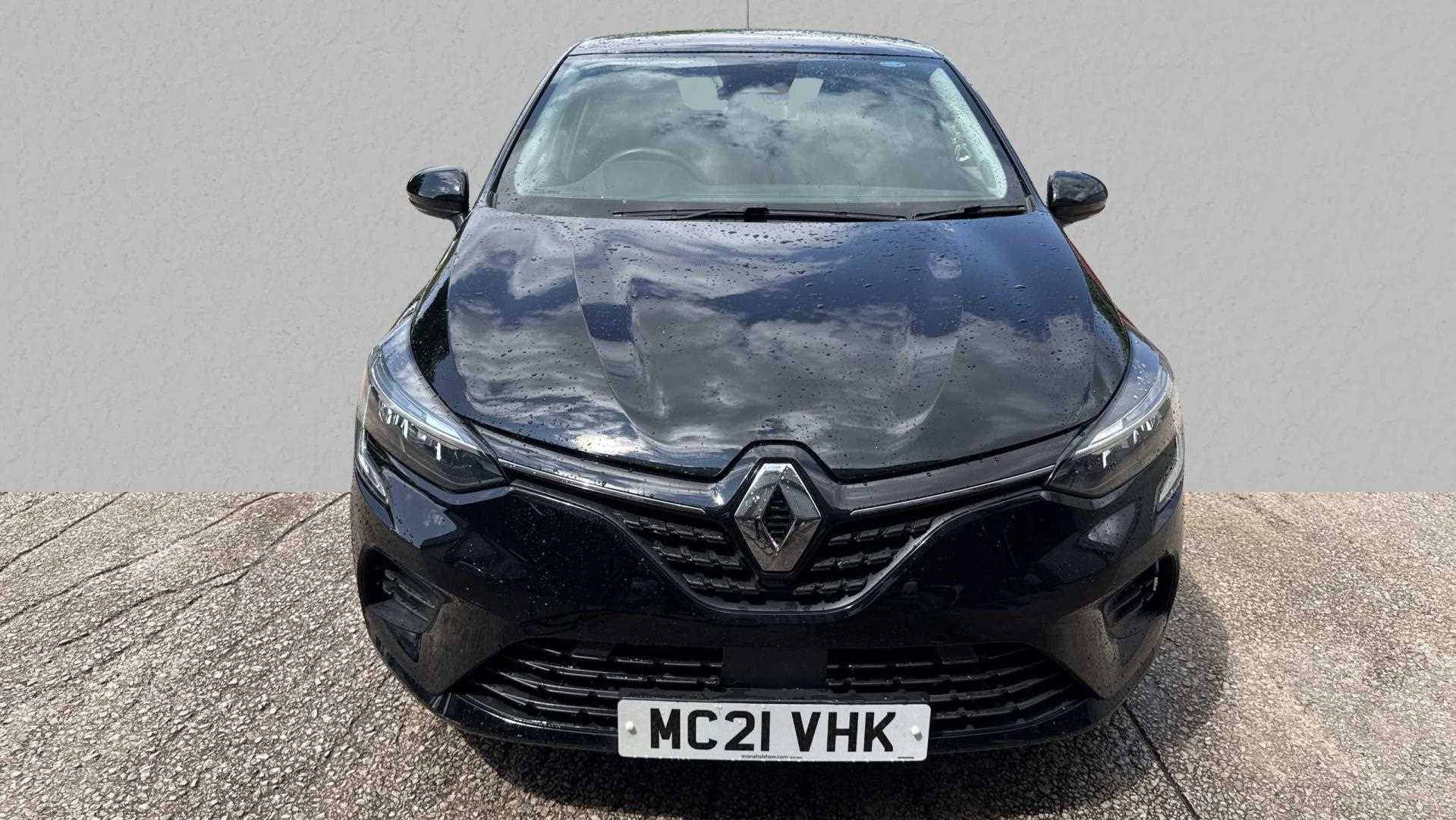 Main listing image - Renault Clio