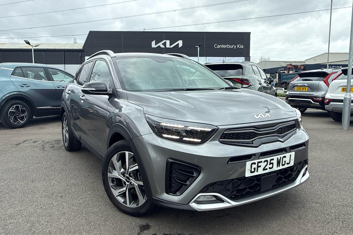 Main listing image - Kia Stonic