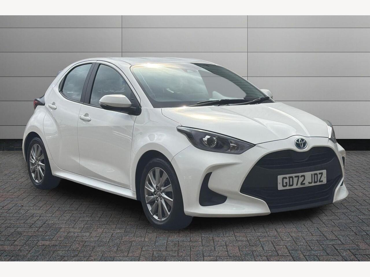 Main listing image - Toyota Yaris