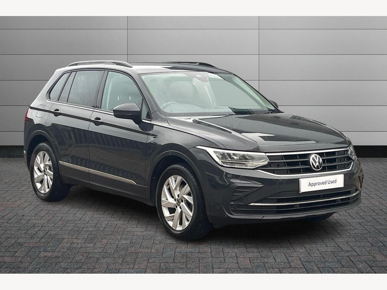 Main listing image - Volkswagen Tiguan