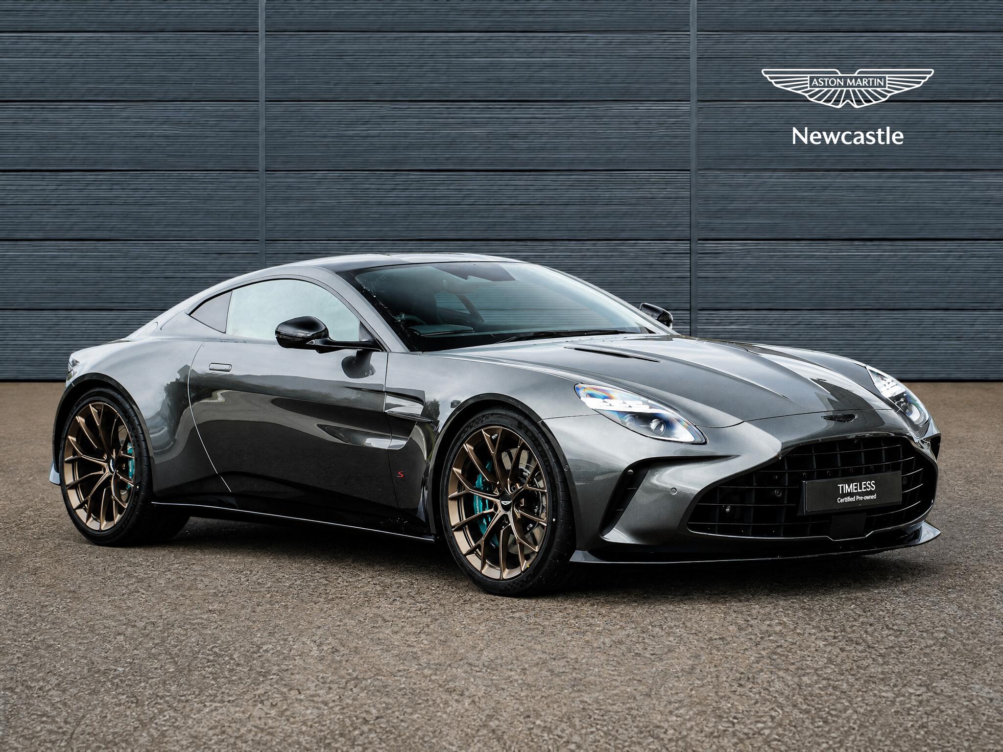 Main listing image - Aston Martin Vantage