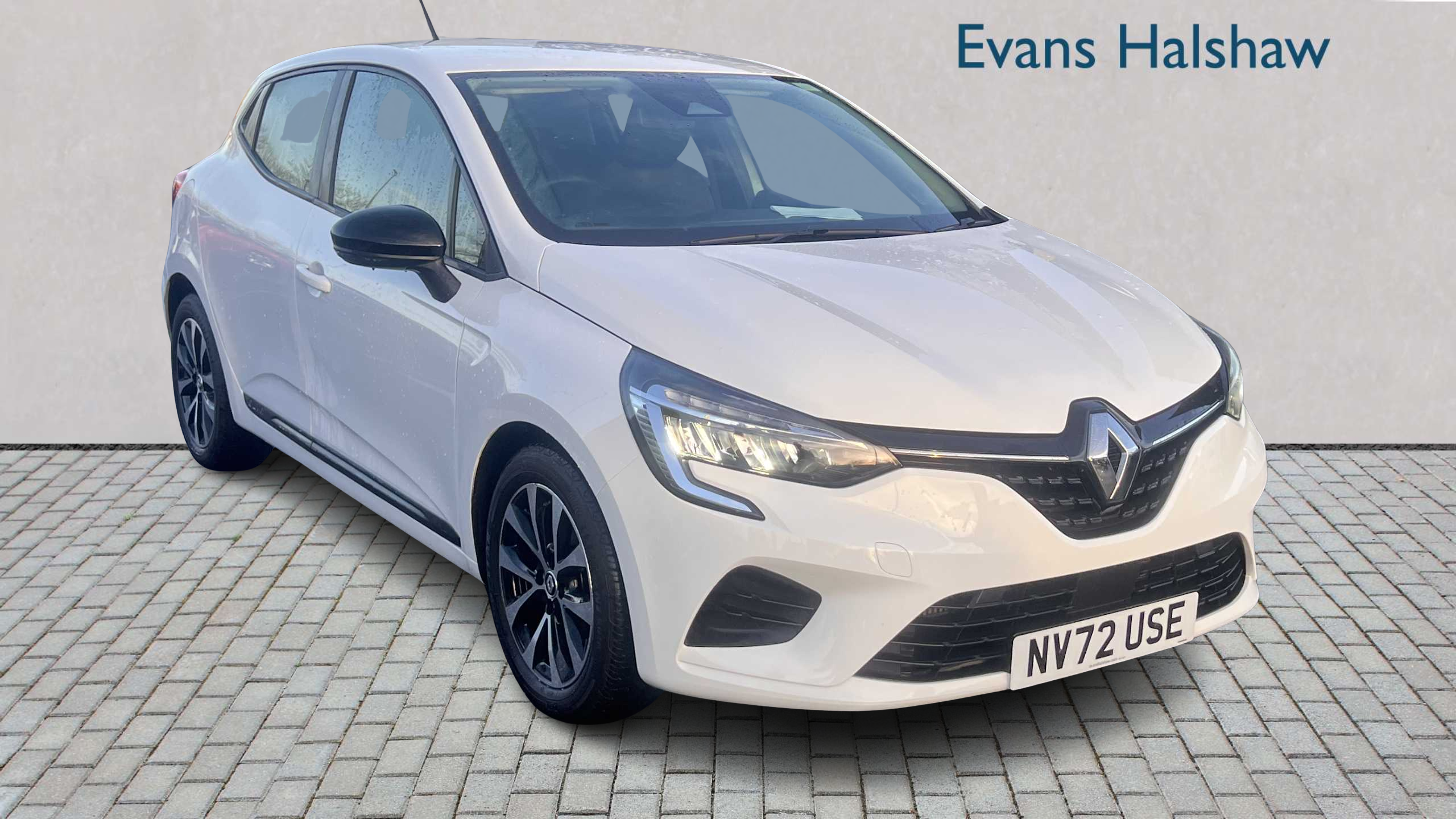 Main listing image - Renault Clio