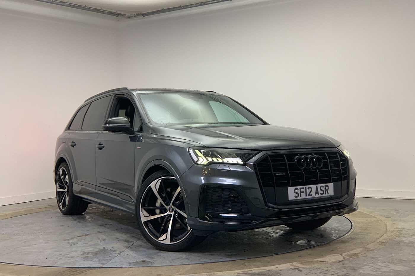 Main listing image - Audi Q7