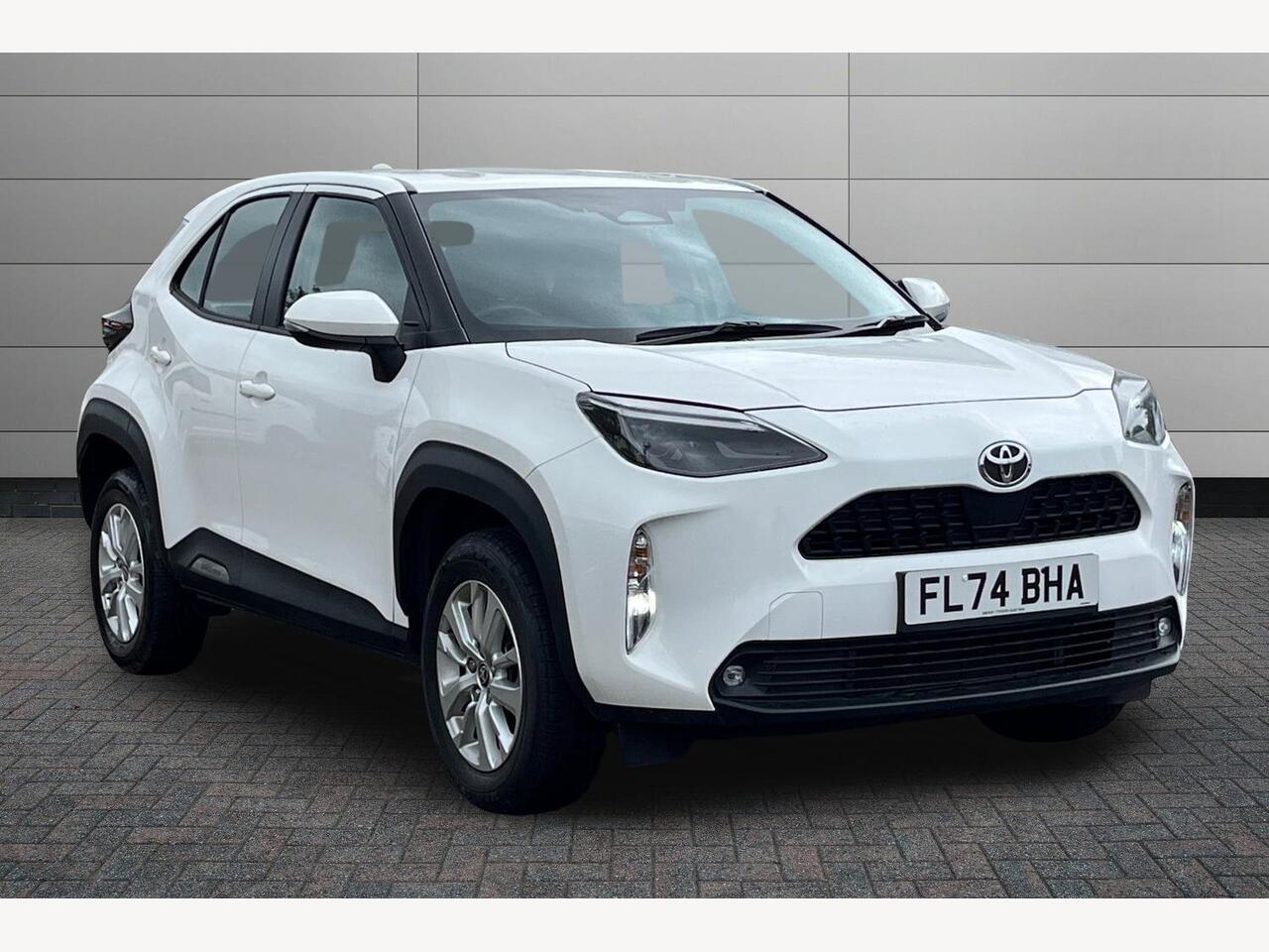 Main listing image - Toyota Yaris Cross