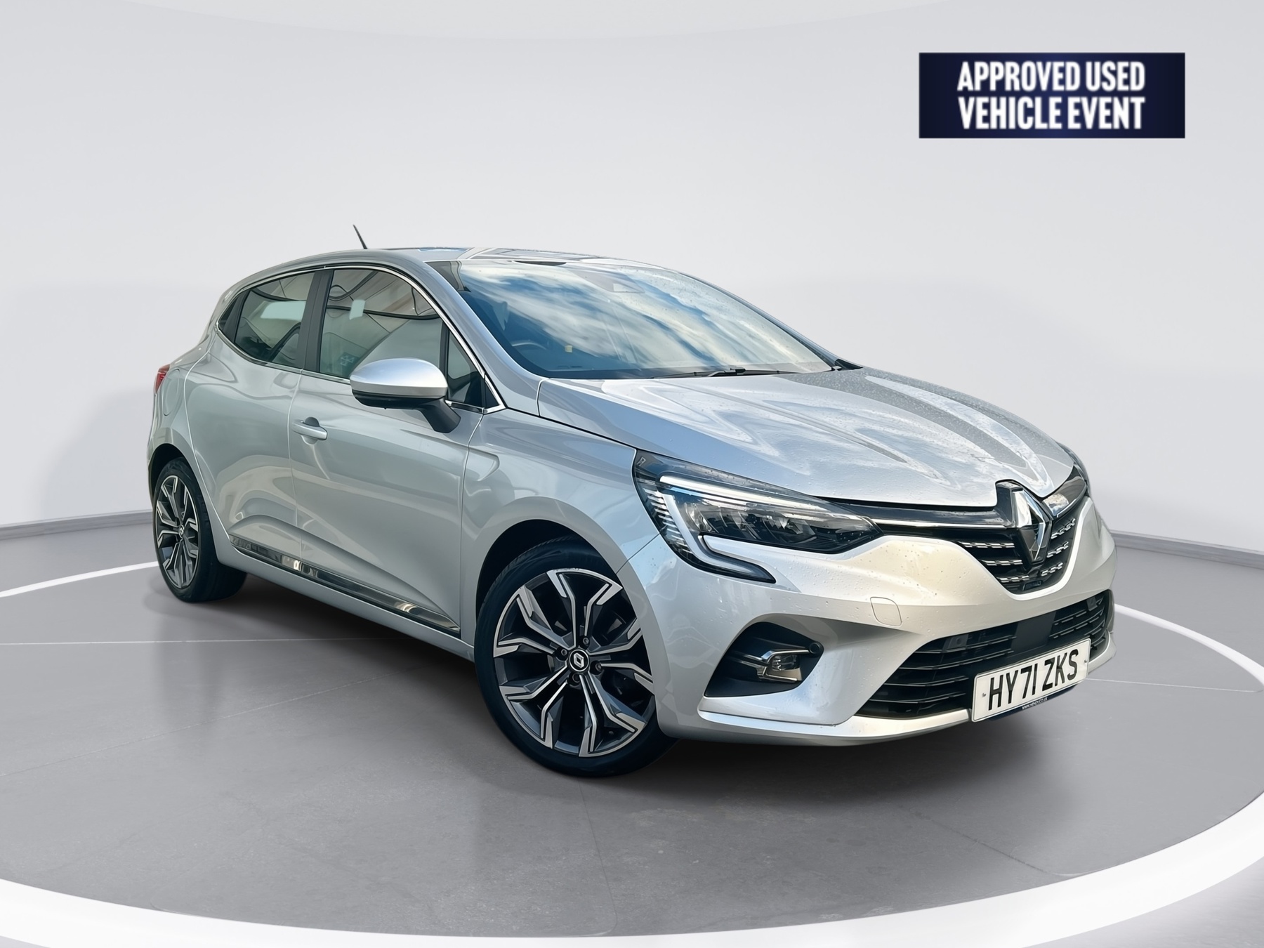 Main listing image - Renault Clio