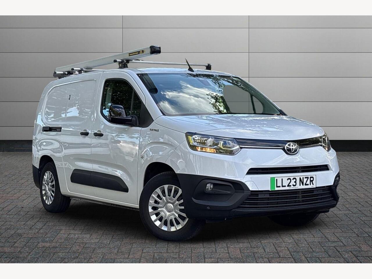 Main listing image - Toyota Proace City