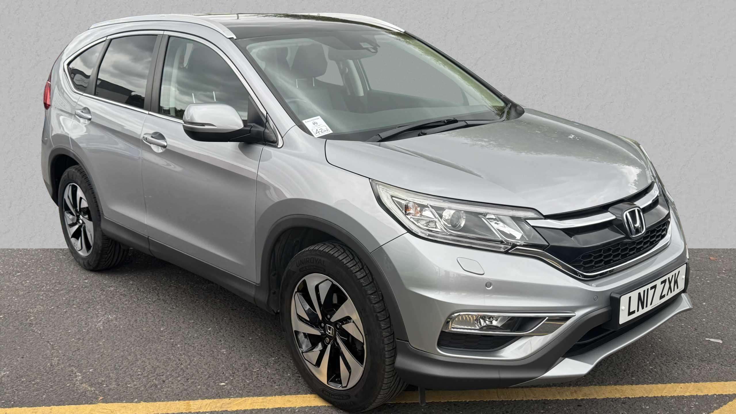 Main listing image - Honda CR-V