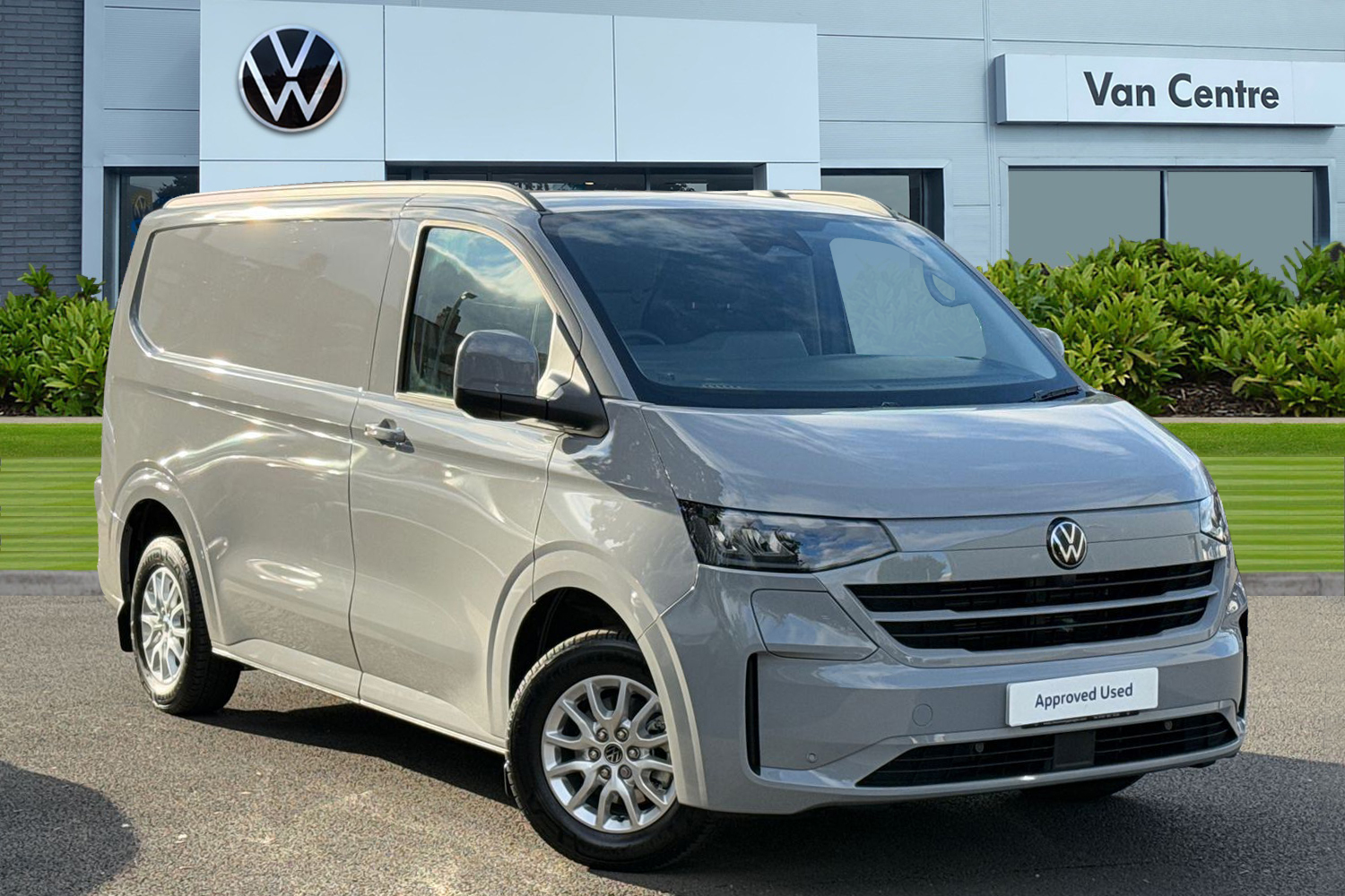 Main listing image - Volkswagen Transporter