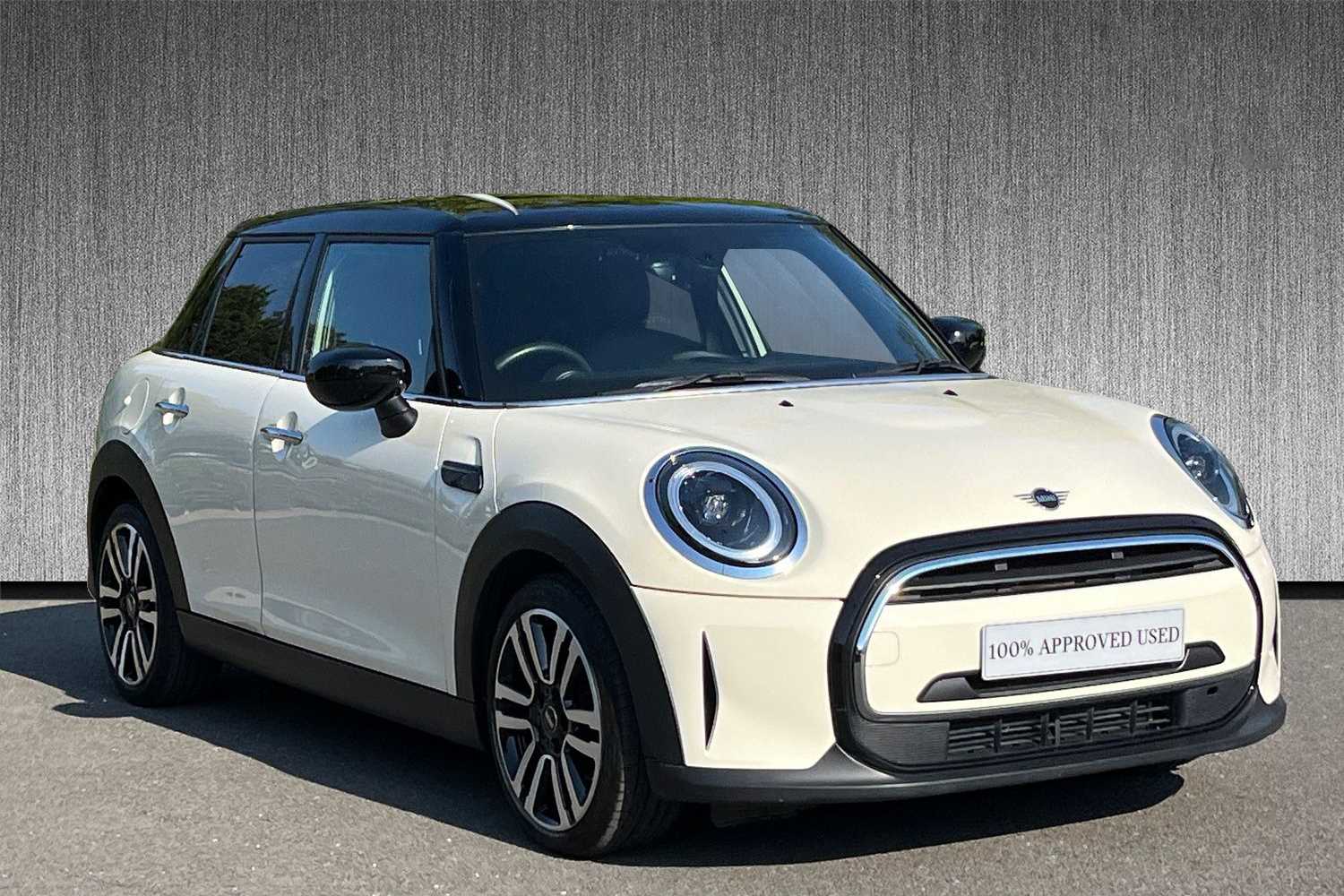 Main listing image - MINI Hatchback 5dr