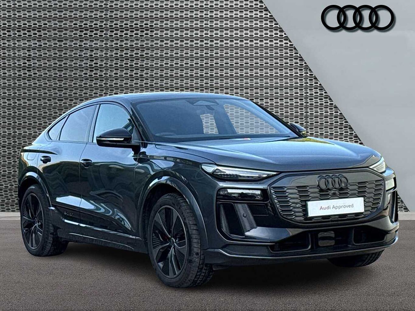 Main listing image - Audi Q6 e-tron
