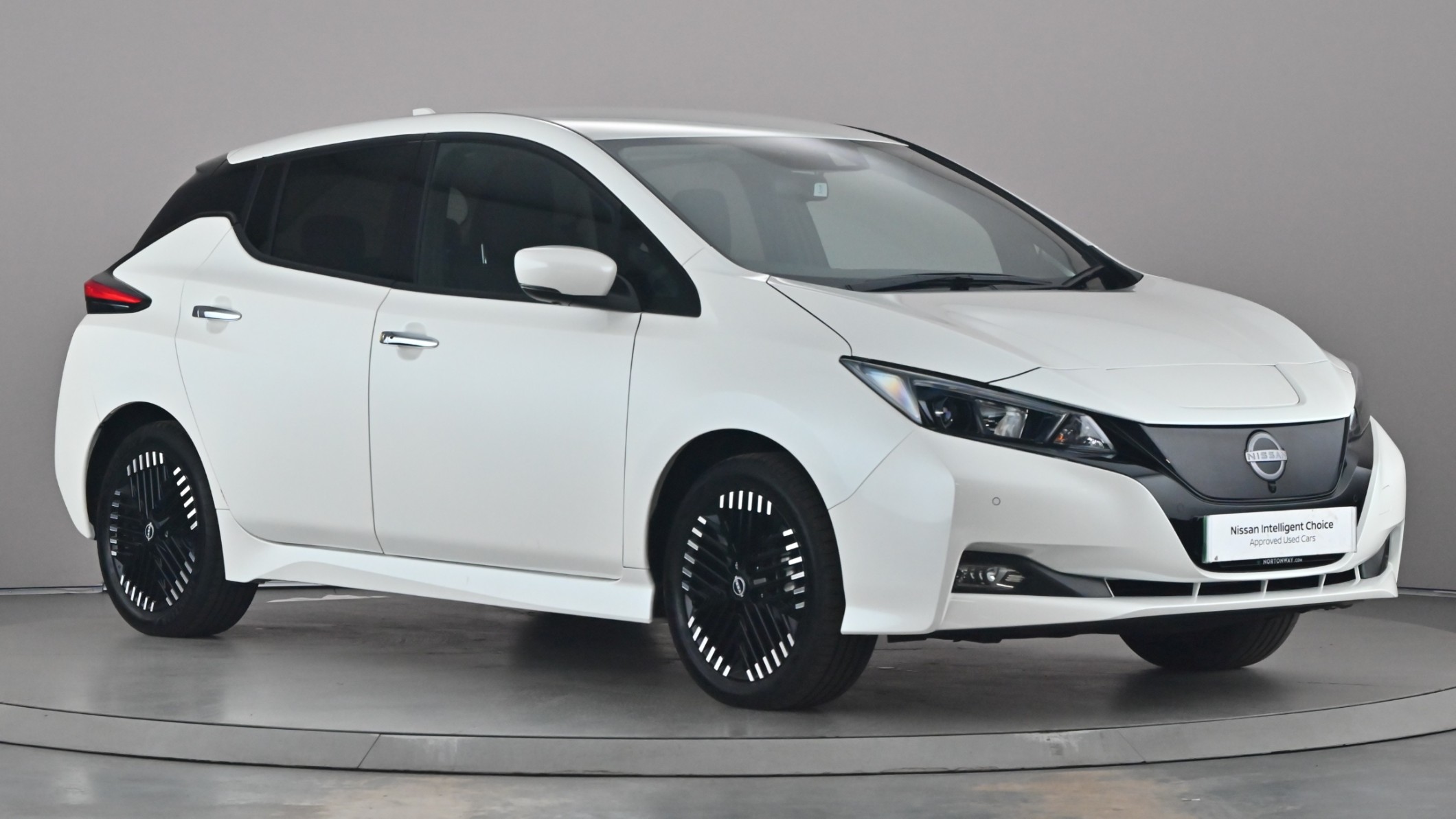 Main listing image - Nissan Leaf