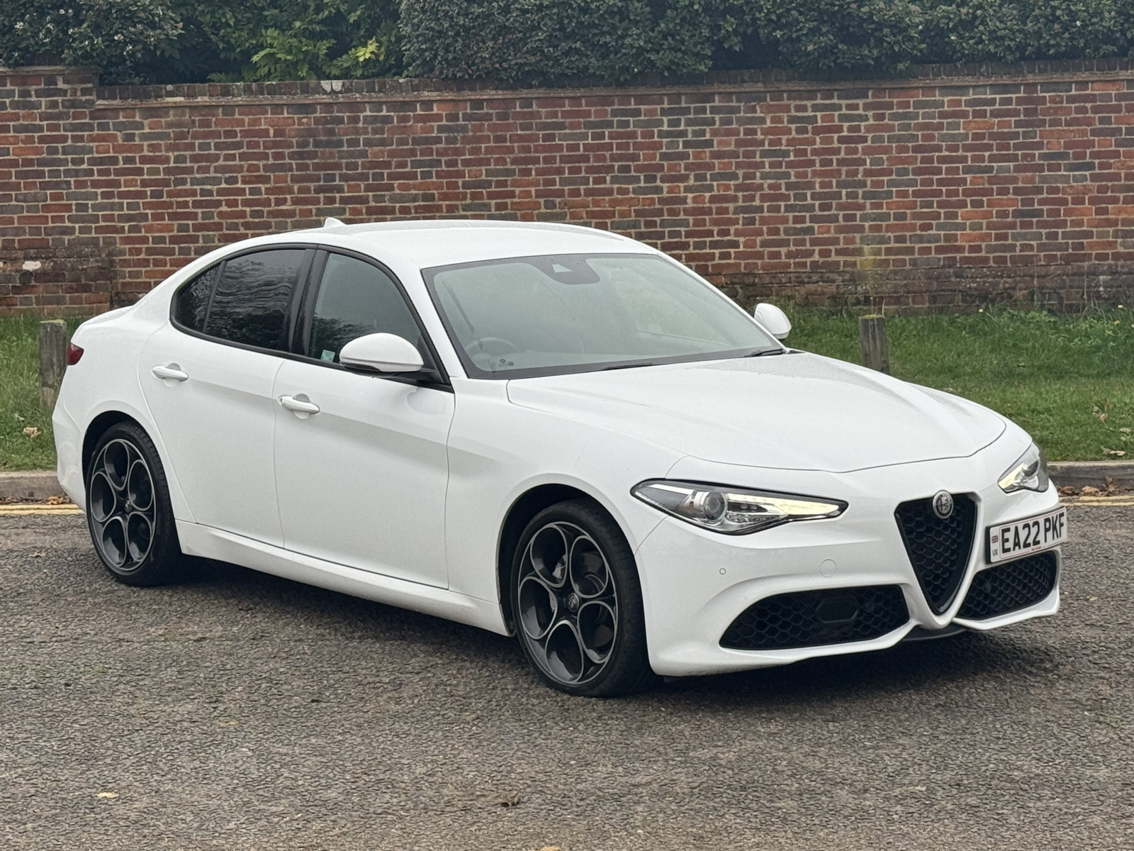 Main listing image - Alfa Romeo Giulia