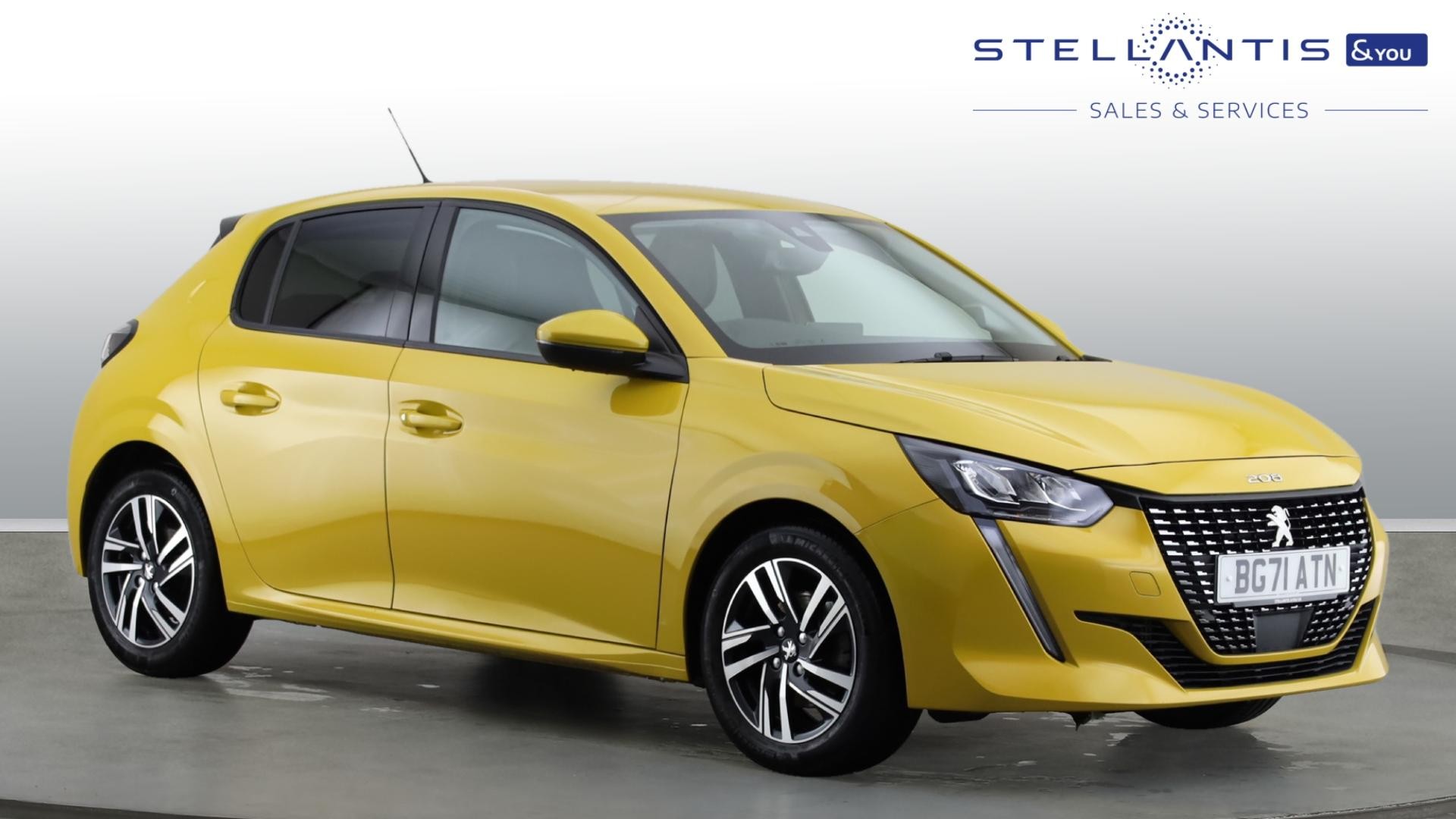 Main listing image - Peugeot 208