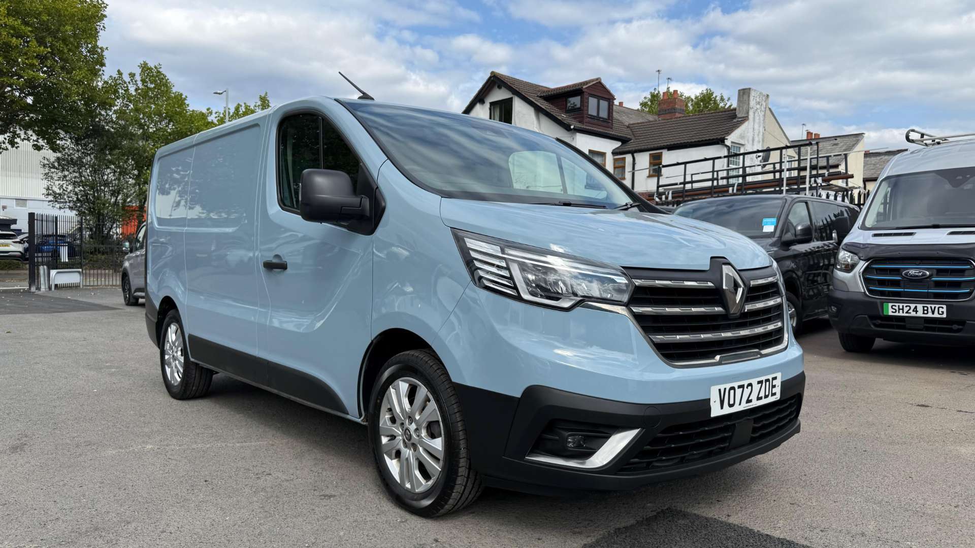 Main listing image - Renault Trafic
