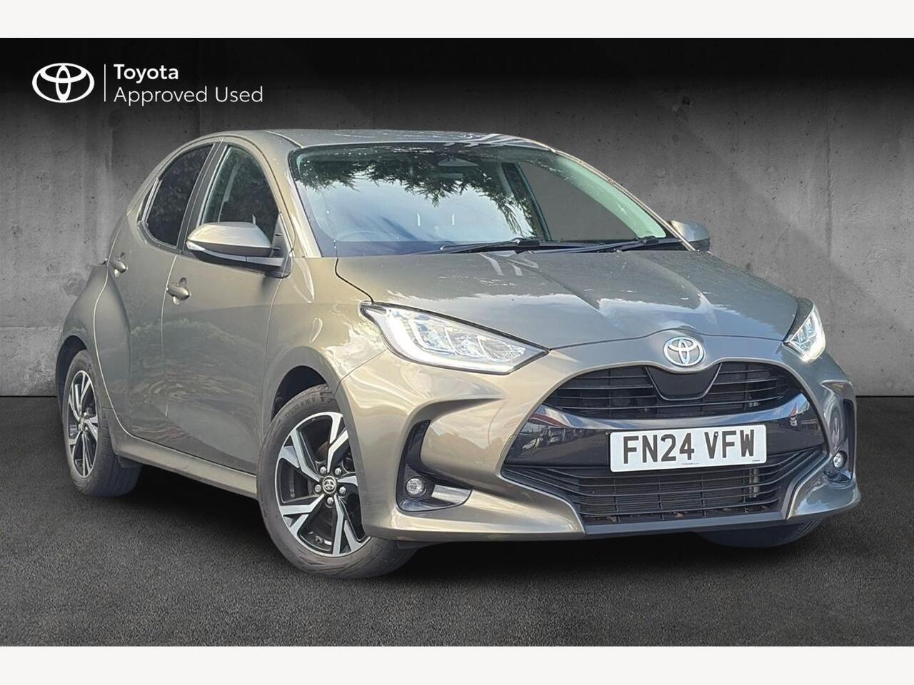 Main listing image - Toyota Yaris